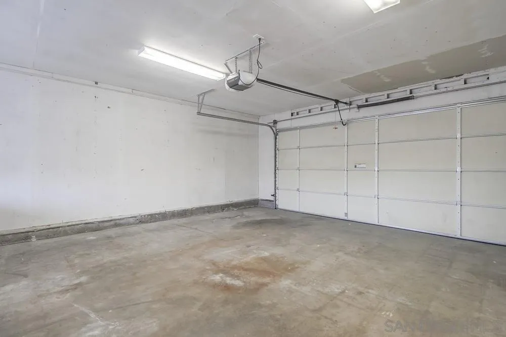 https://cdn.realtyfeed.com/cdn/127/250036715/4e892aeed22d69778af0436b6f642f31.webp