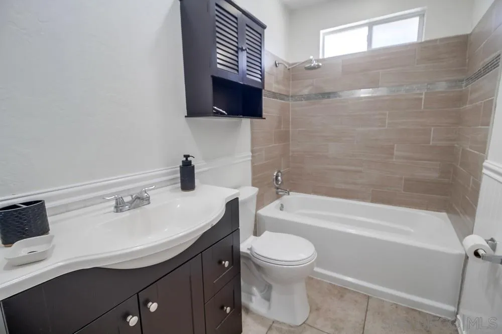 https://cdn.realtyfeed.com/cdn/127/250036715/e6fb22b3ec8fbcb577a16ad414ad249b.webp
