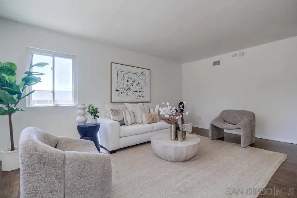https://cdn.realtyfeed.com/cdn/127/250036715/ec7ac6ee060d7ed404735b90aed120b8.webp