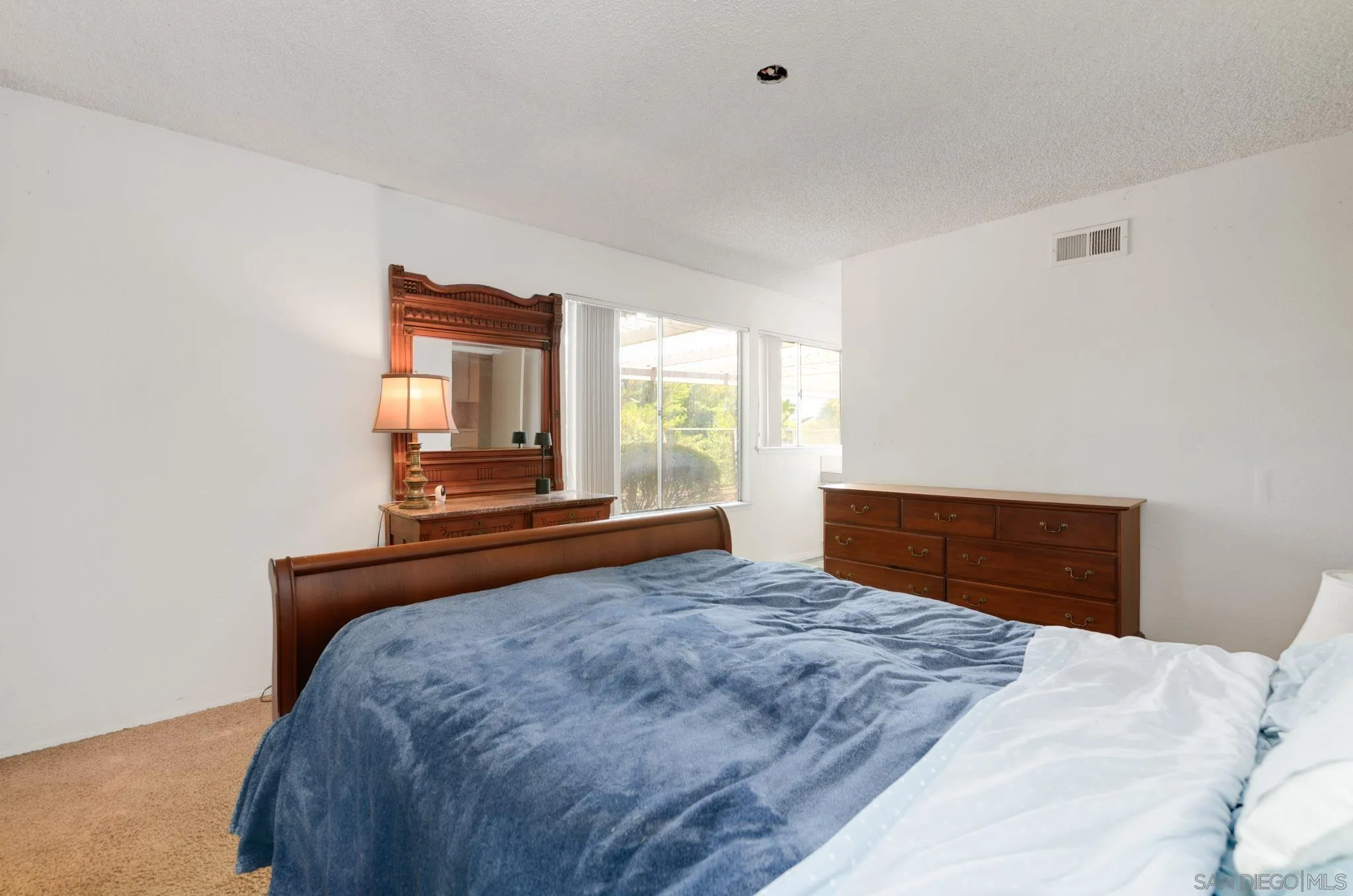 https://cdn.realtyfeed.com/cdn/127/250036717/99bb17f35065f2ebf2ccde3e0b04b8e3.webp