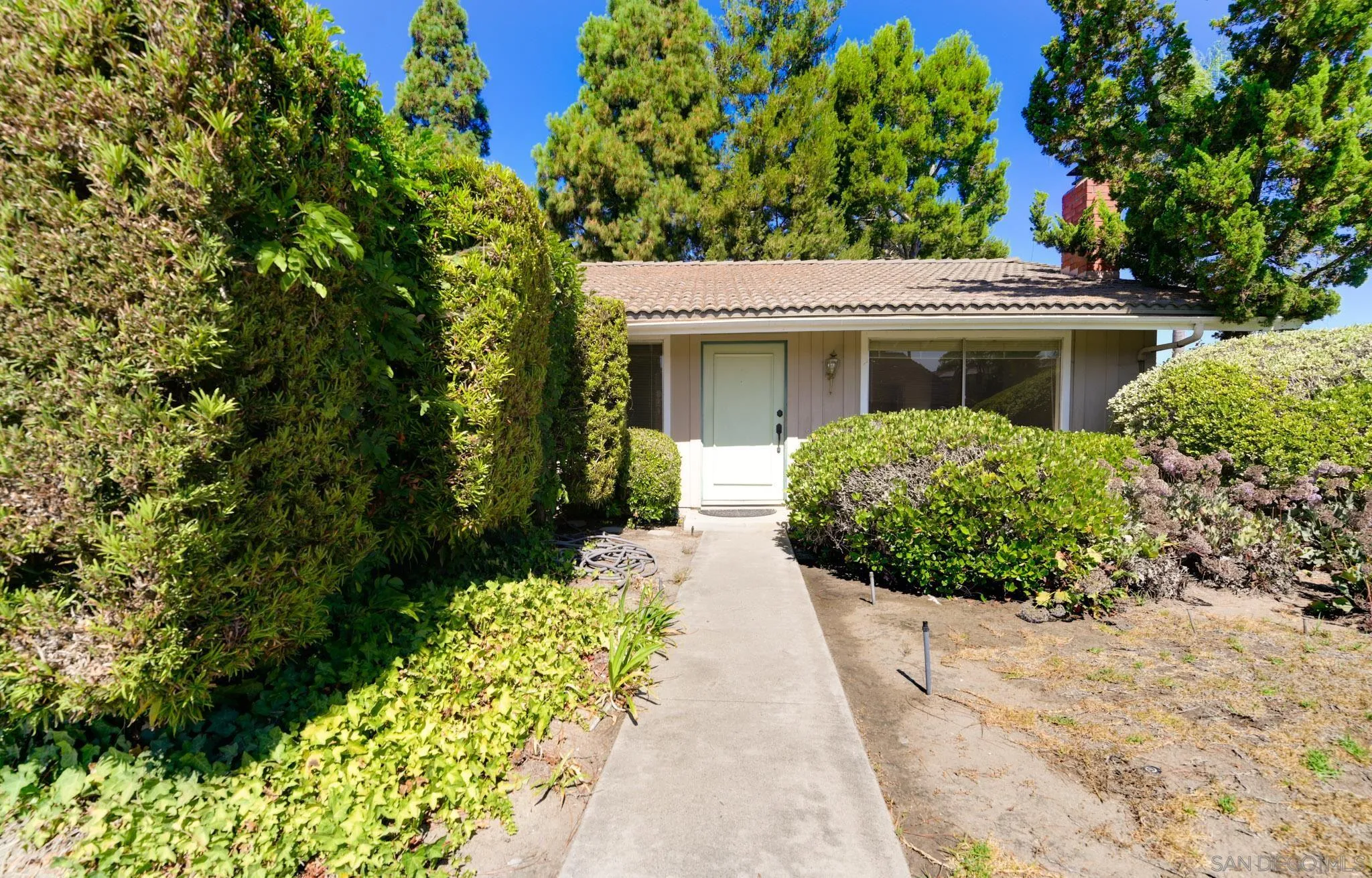 https://cdn.realtyfeed.com/cdn/127/250036717/de6b53d32bbb605980a730c476c114d4.webp