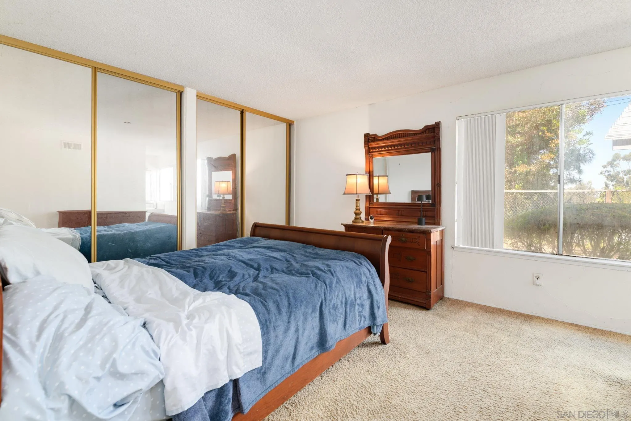https://cdn.realtyfeed.com/cdn/127/250036717/e7cf3f7462b5947c98e287b4df3186ab.webp