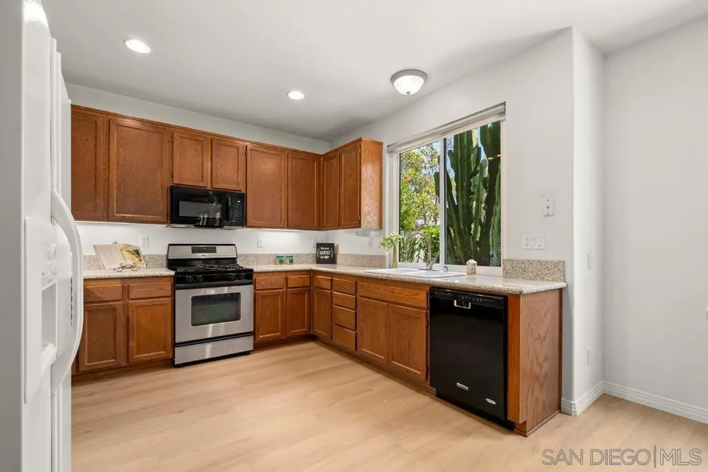 https://cdn.realtyfeed.com/cdn/127/250036718/03ba1879eb4e4c3f4d931904d69ae6b9.webp