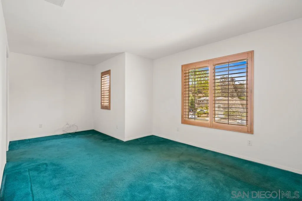 https://cdn.realtyfeed.com/cdn/127/250036718/5ad32c55872d0982eea9653006b5a715.webp