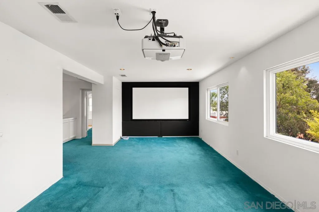 https://cdn.realtyfeed.com/cdn/127/250036718/65d42b2bcf14f0fc6717e01ddbdcd902.webp