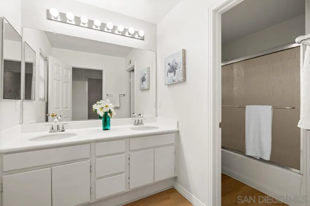 https://cdn.realtyfeed.com/cdn/127/250036718/a39969d1e6666fe370d0f58d24cf6f00.webp