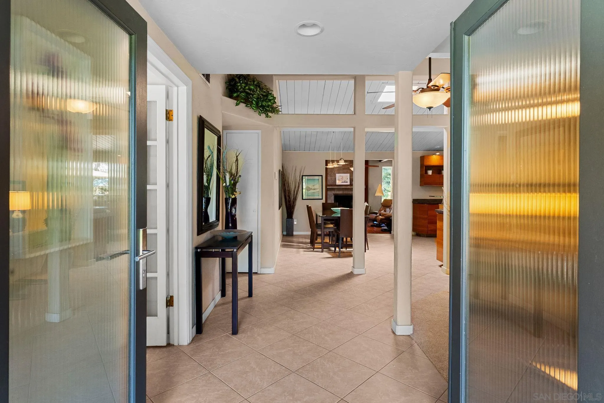 https://cdn.realtyfeed.com/cdn/127/250036719/544e11d88d69819c1a5c7481ea35eee9.webp