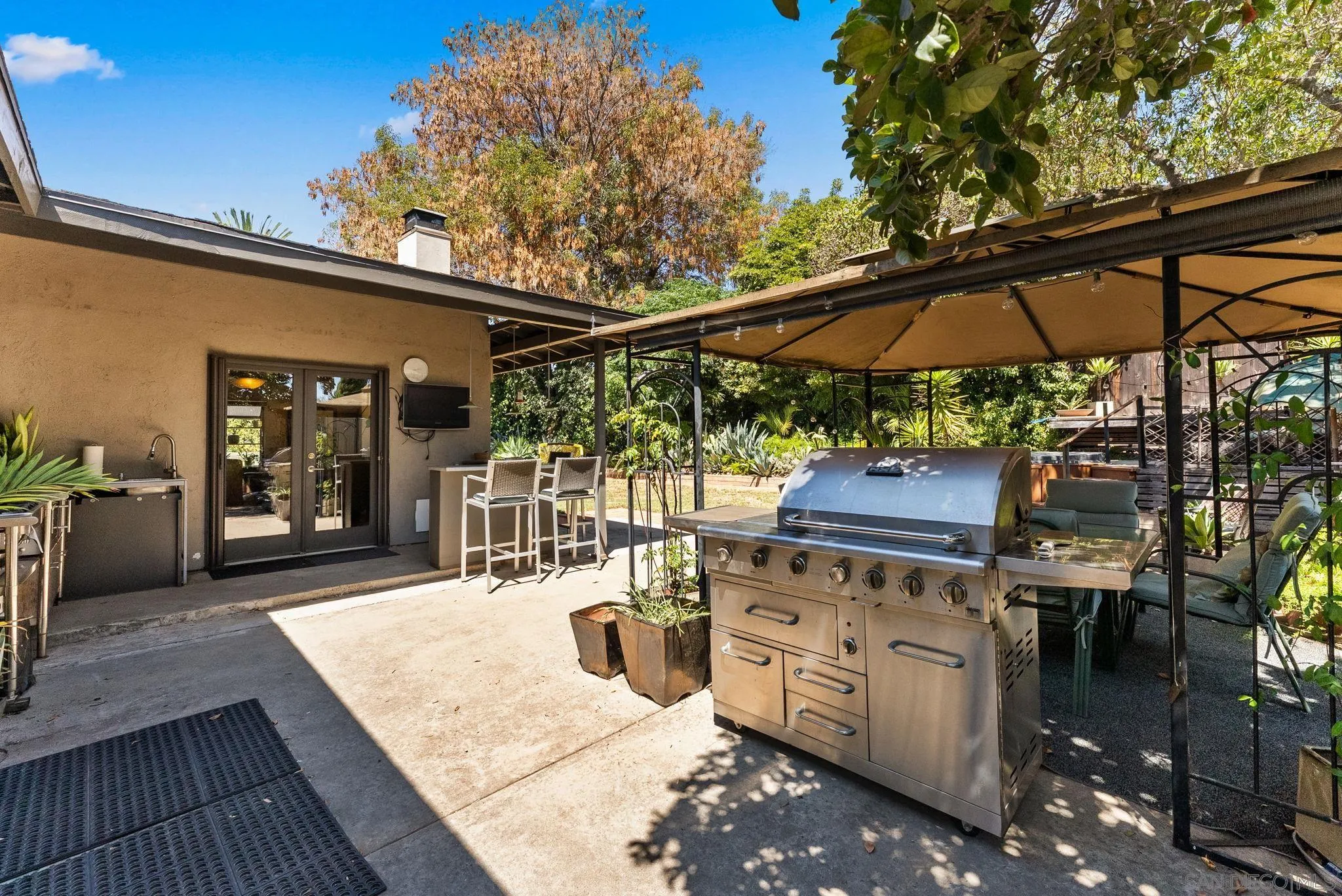 https://cdn.realtyfeed.com/cdn/127/250036719/5ee8bd958f36731b9585c737ba068576.webp