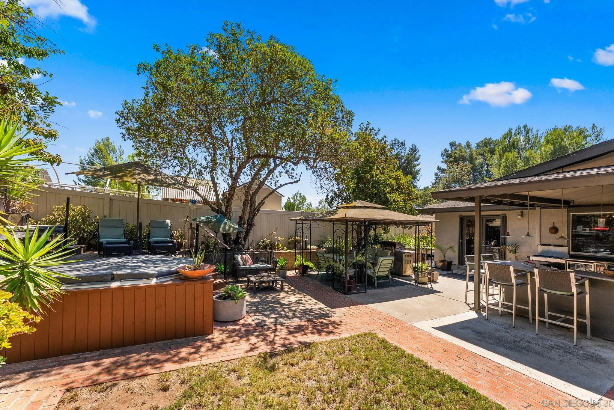 https://cdn.realtyfeed.com/cdn/127/250036719/72278f5feaf8fa26e9639ef1425a4fba.webp