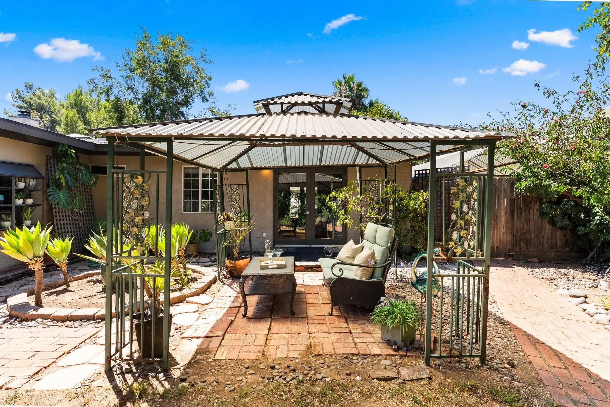 https://cdn.realtyfeed.com/cdn/127/250036719/75e94a0f94f2fb4e22496334f68657df.webp