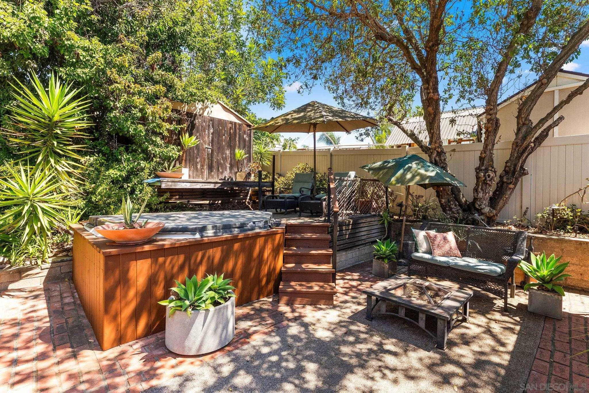https://cdn.realtyfeed.com/cdn/127/250036719/ad3effe787a06e5c6efc271269e53d55.webp
