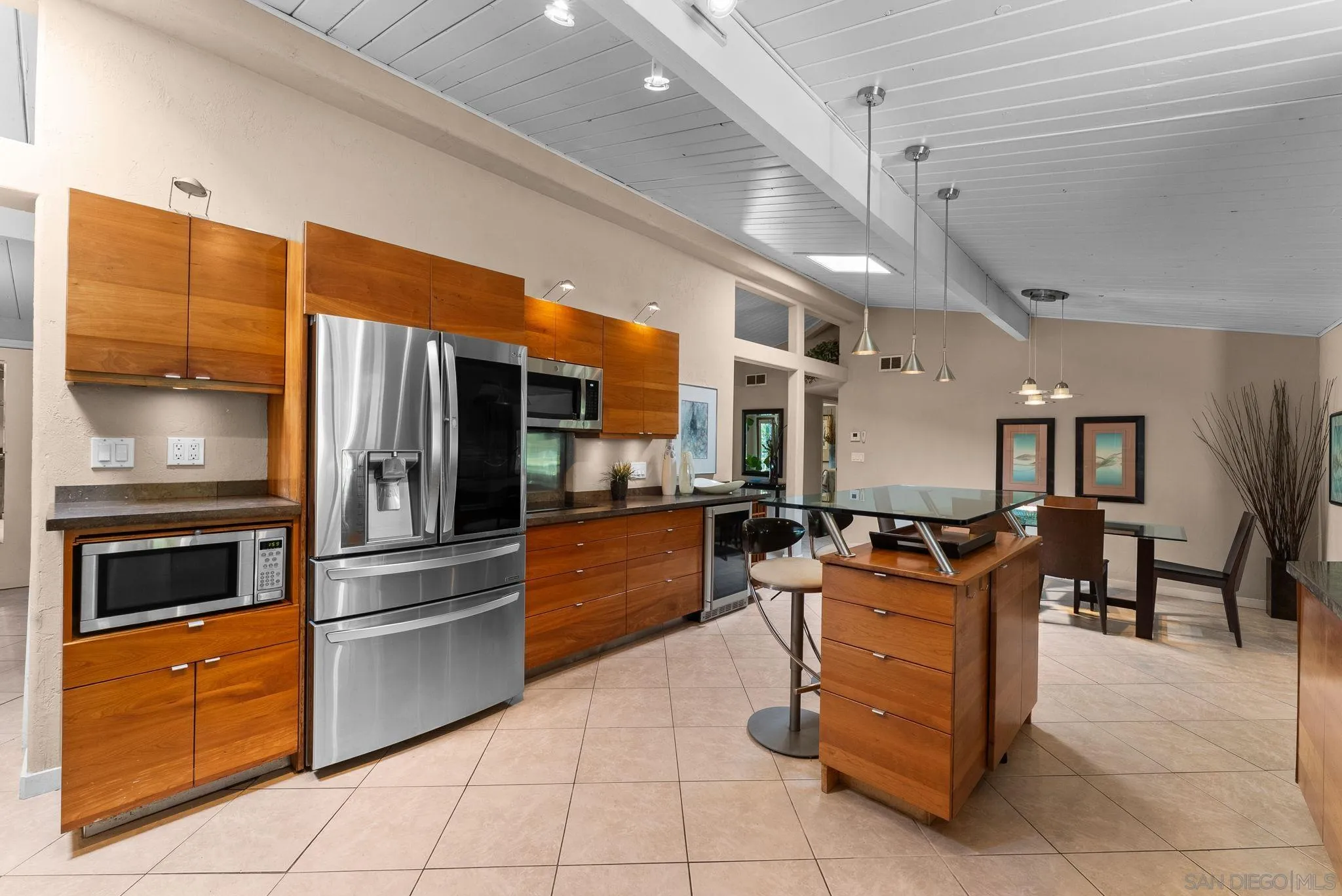 https://cdn.realtyfeed.com/cdn/127/250036719/e4c1185699a13aba096c28f7ee5ea2f7.webp
