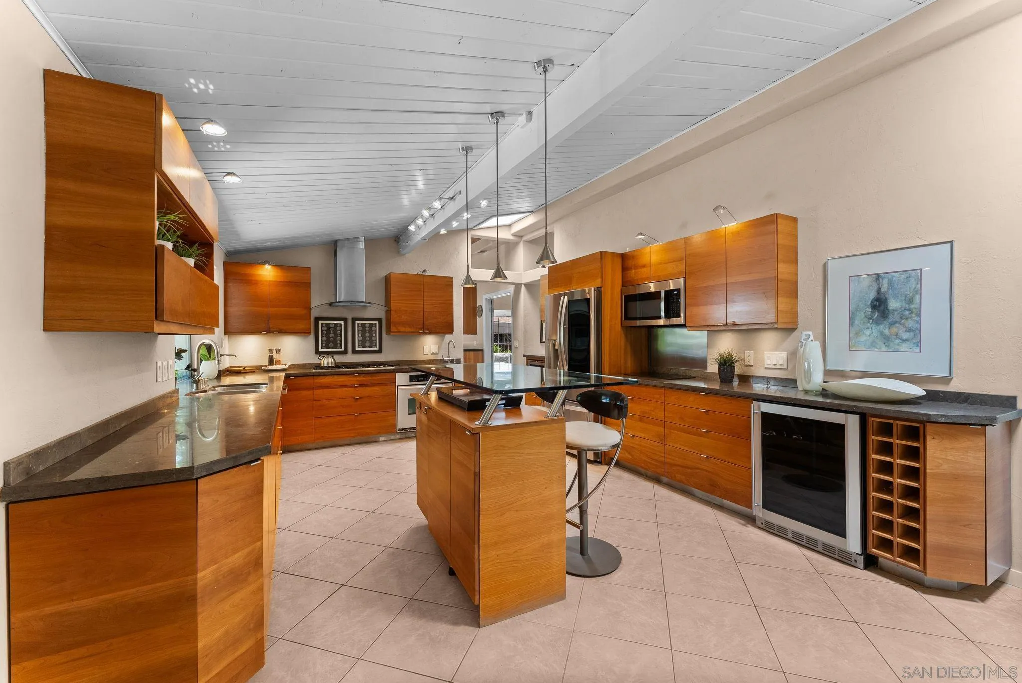https://cdn.realtyfeed.com/cdn/127/250036719/eb22af53d2692a23ab8d2e9e1063070f.webp
