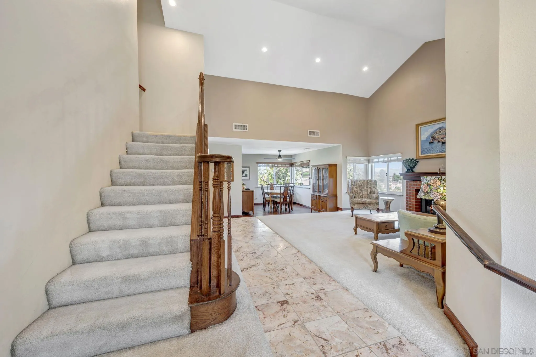 https://cdn.realtyfeed.com/cdn/127/250036720/b0ab1e309f56fb714a2e350b38d2028a.webp