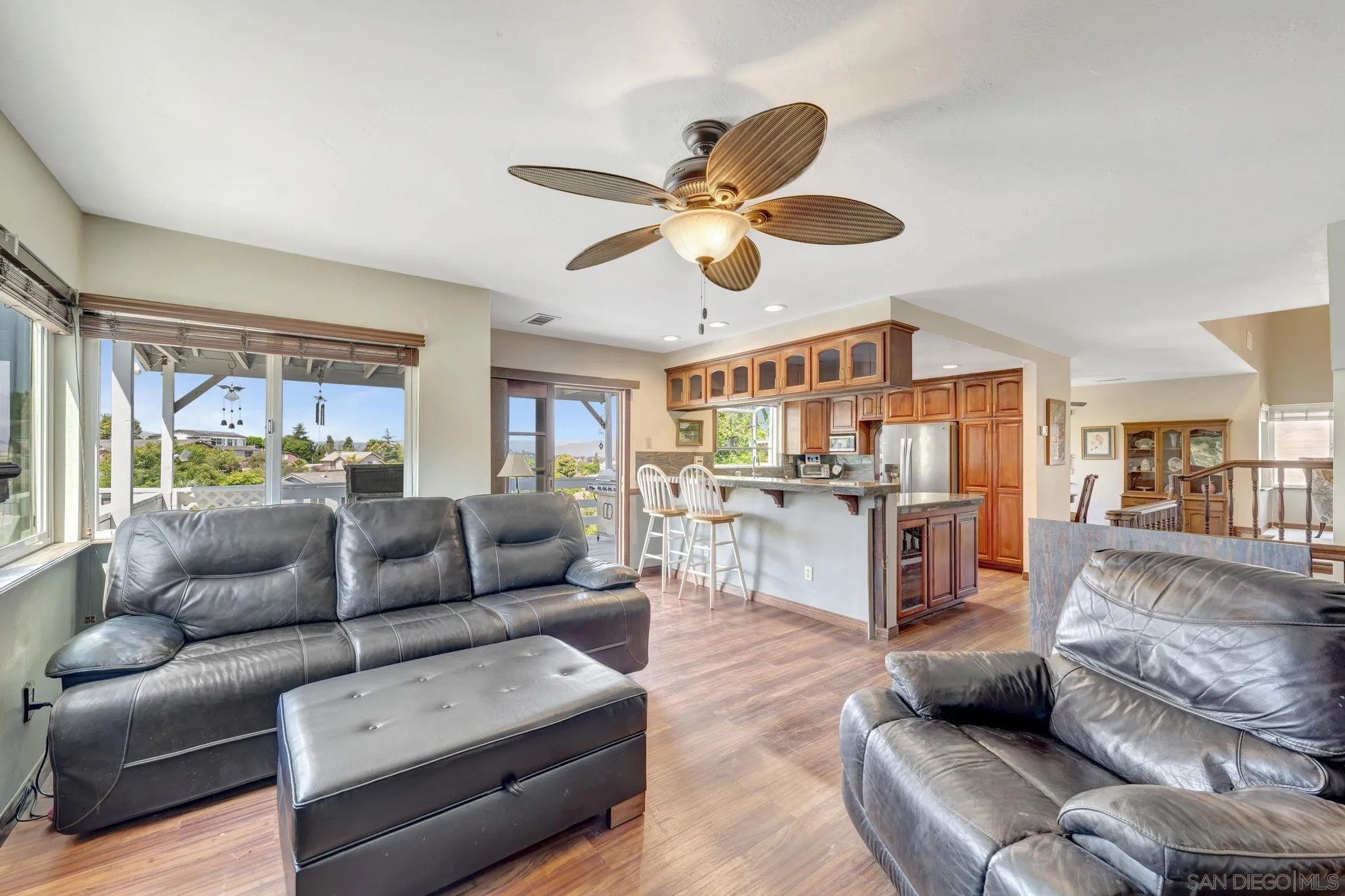 https://cdn.realtyfeed.com/cdn/127/250036720/e82bbdbf4da9ca317d3586fc78a637e7.webp