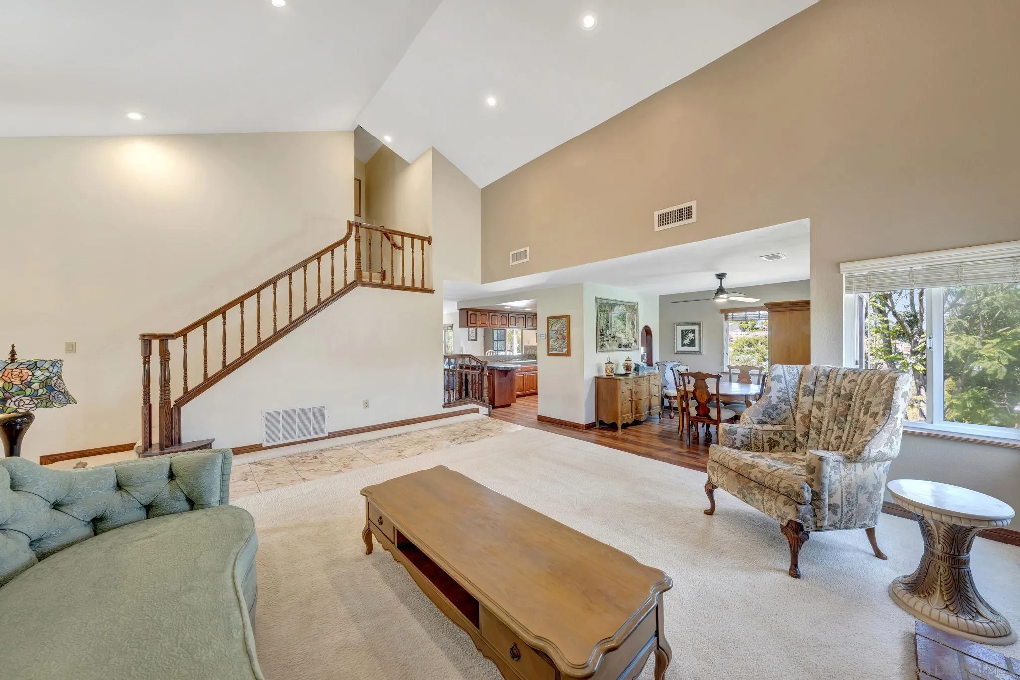 https://cdn.realtyfeed.com/cdn/127/250036720/f6a03614c6f32340d38dee562c12f785.webp