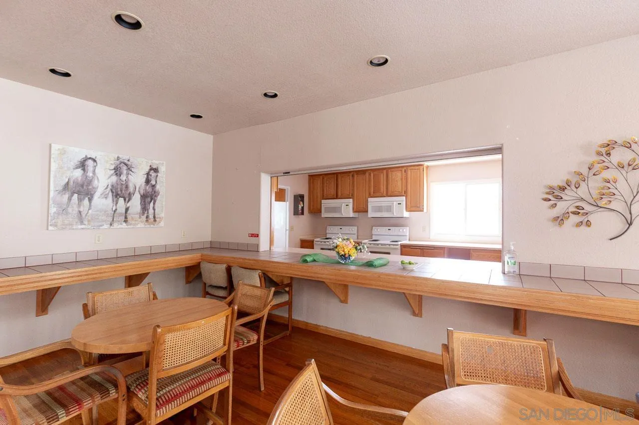 https://cdn.realtyfeed.com/cdn/127/250036723/3ad27480a46c7bbe778dfdd7e52ffbd7.webp