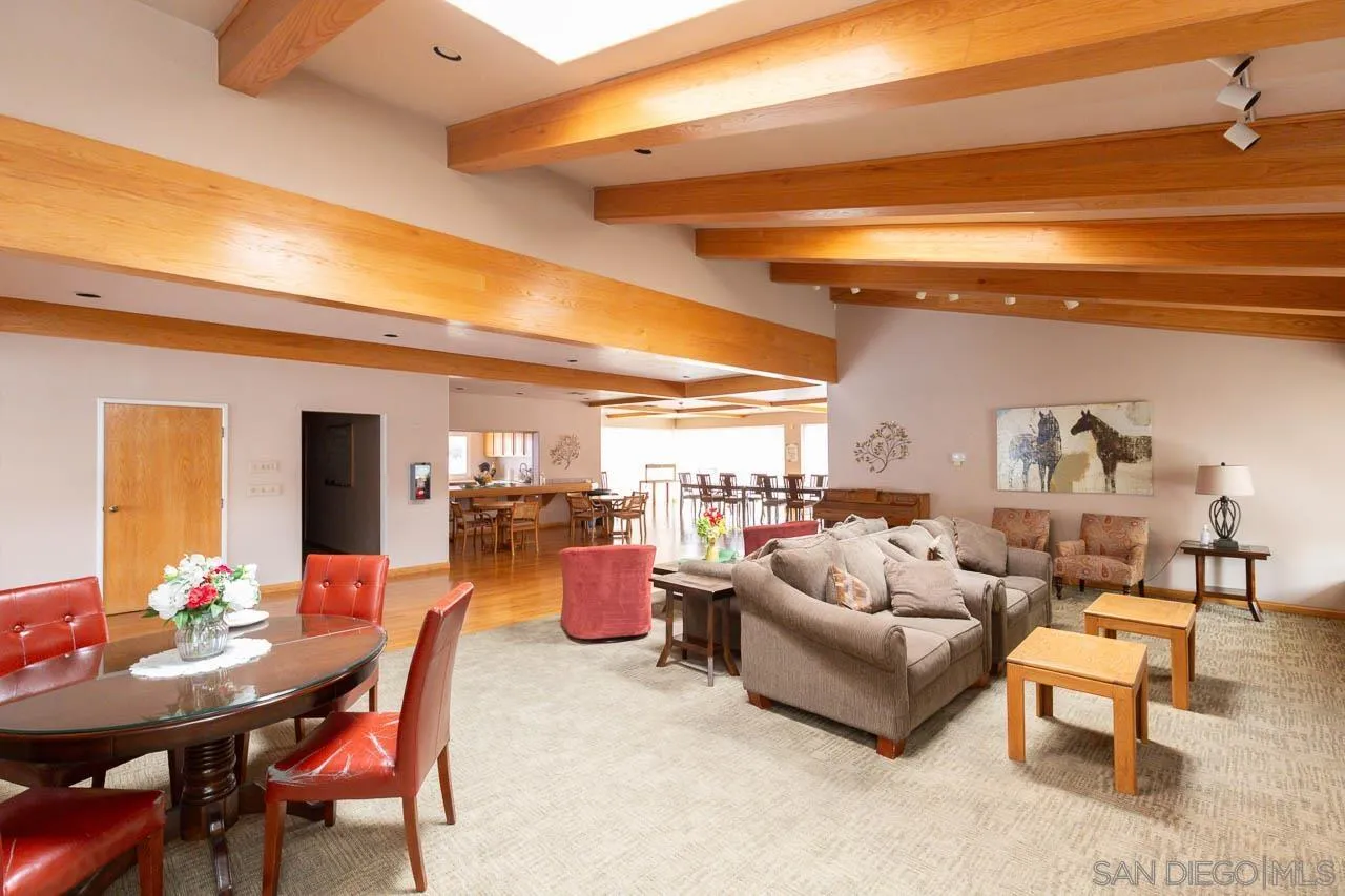 https://cdn.realtyfeed.com/cdn/127/250036723/5b9ff503624c9d3611c63907732dad9a.webp