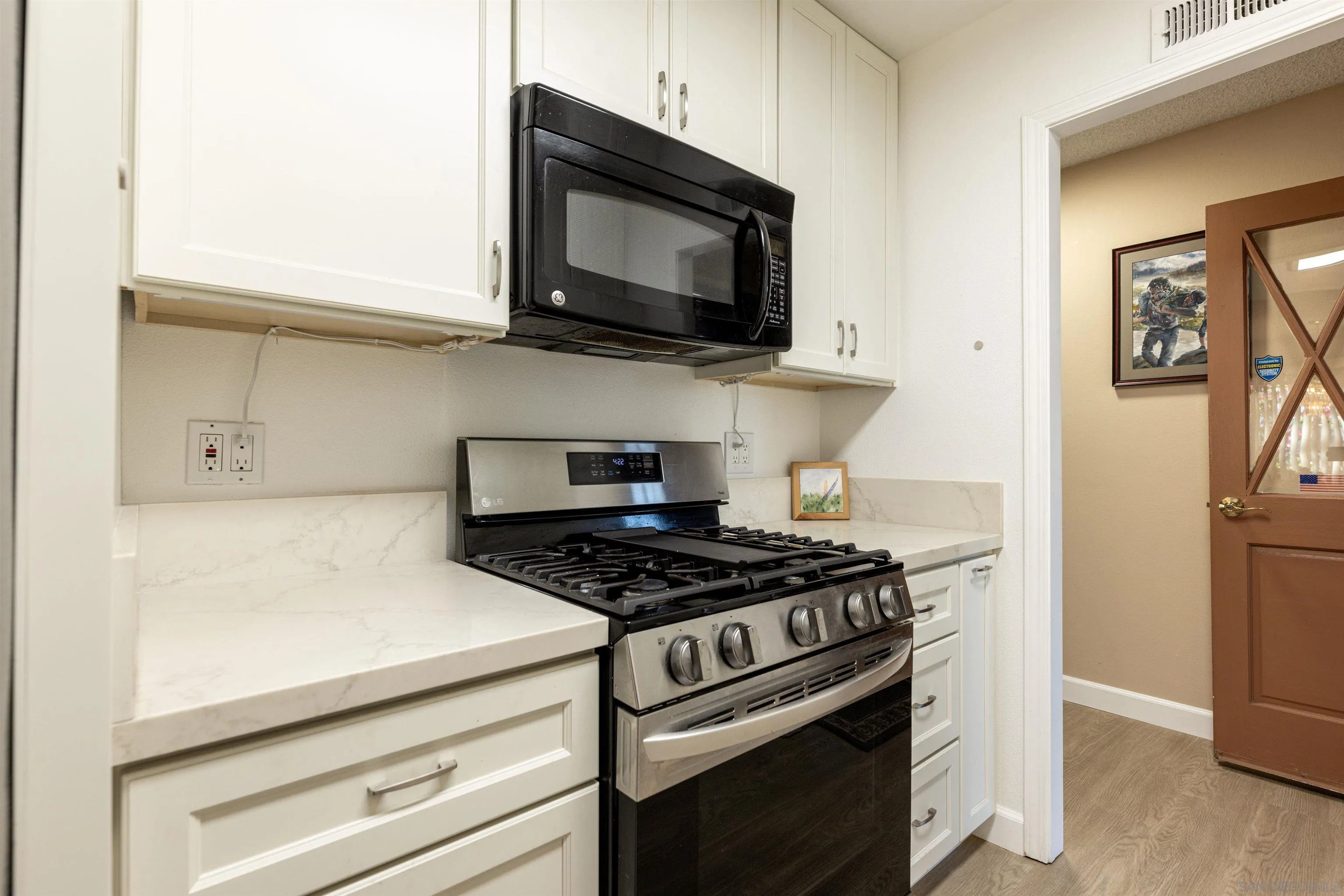 https://cdn.realtyfeed.com/cdn/127/250036724/06659dab94c9e027cd79c848549fc0ee.webp