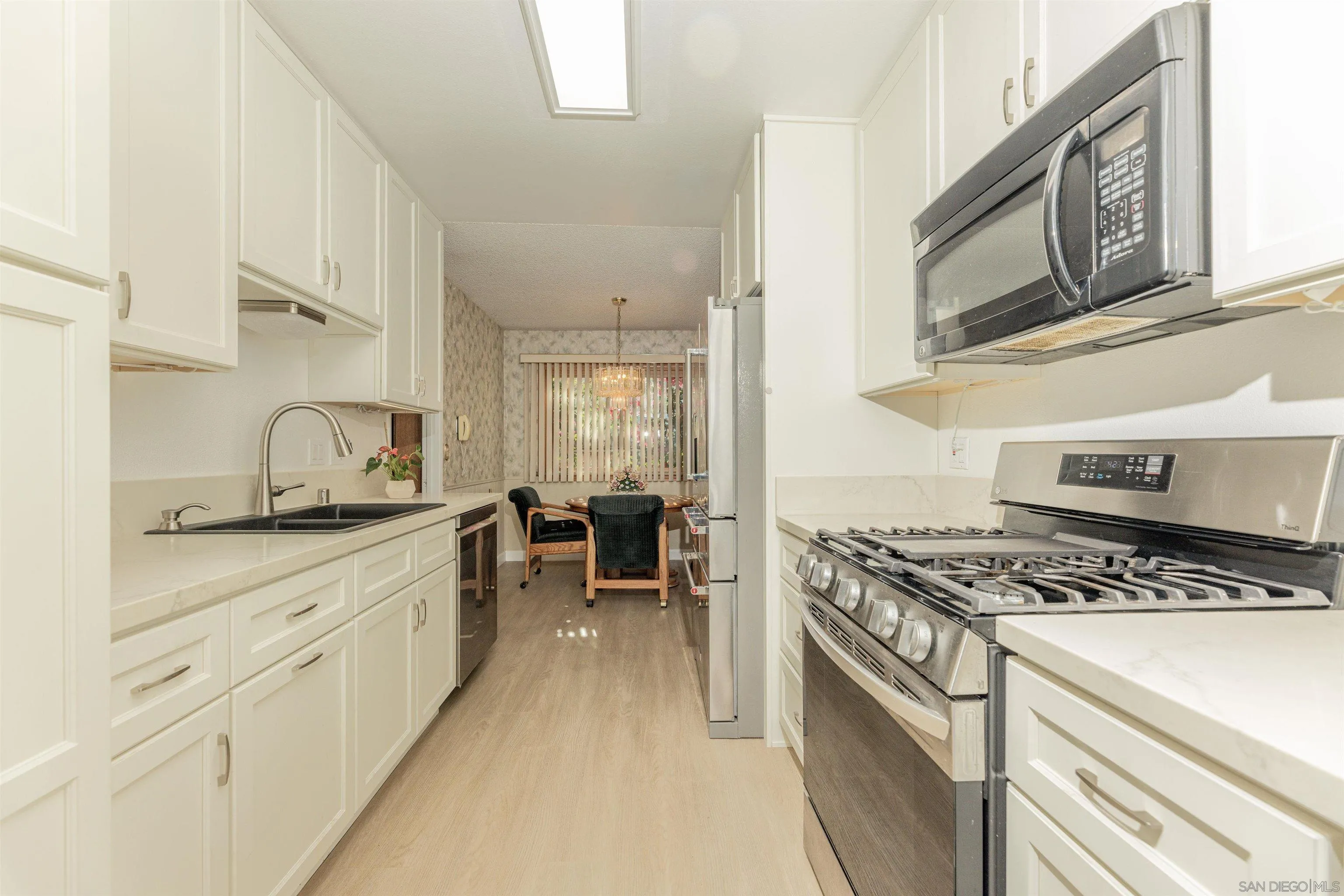 https://cdn.realtyfeed.com/cdn/127/250036724/451e8303716f70f95ff3fabe7937d6c6.webp
