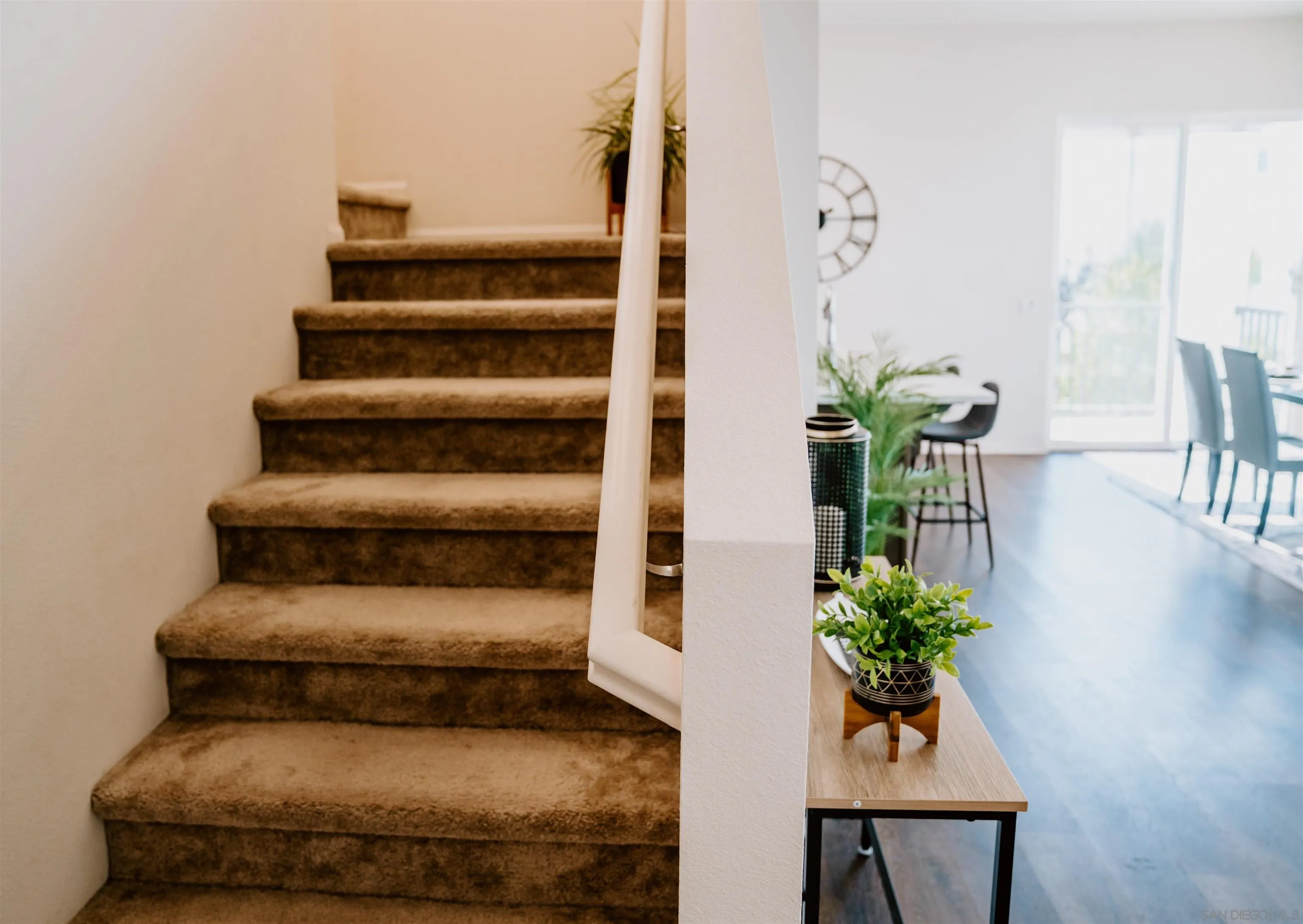 https://cdn.realtyfeed.com/cdn/127/250036726/cd1a42e46abdd12d90b33130d5873003.webp