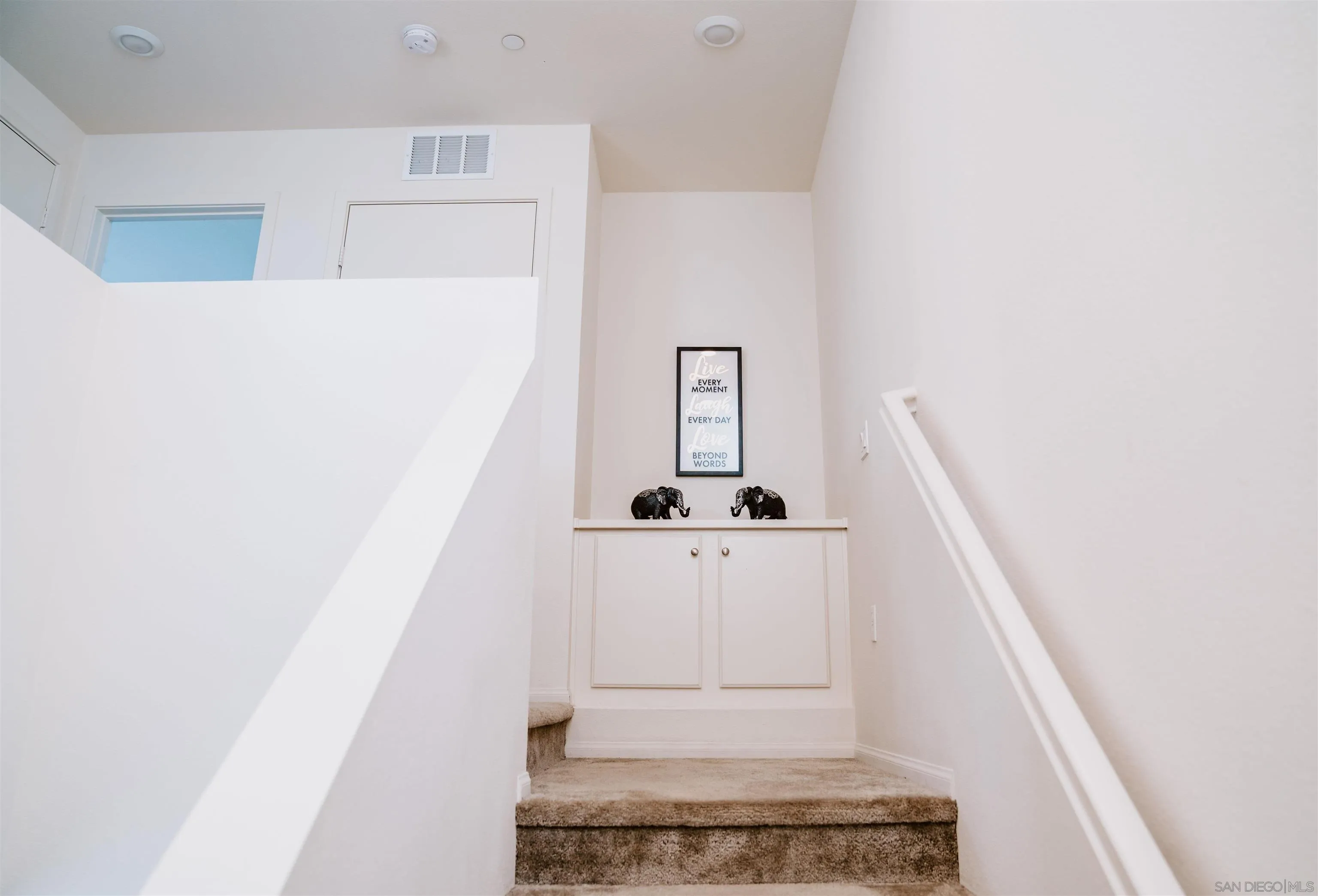 https://cdn.realtyfeed.com/cdn/127/250036726/f3ca32768c4c73c80290555d01fed3ba.webp