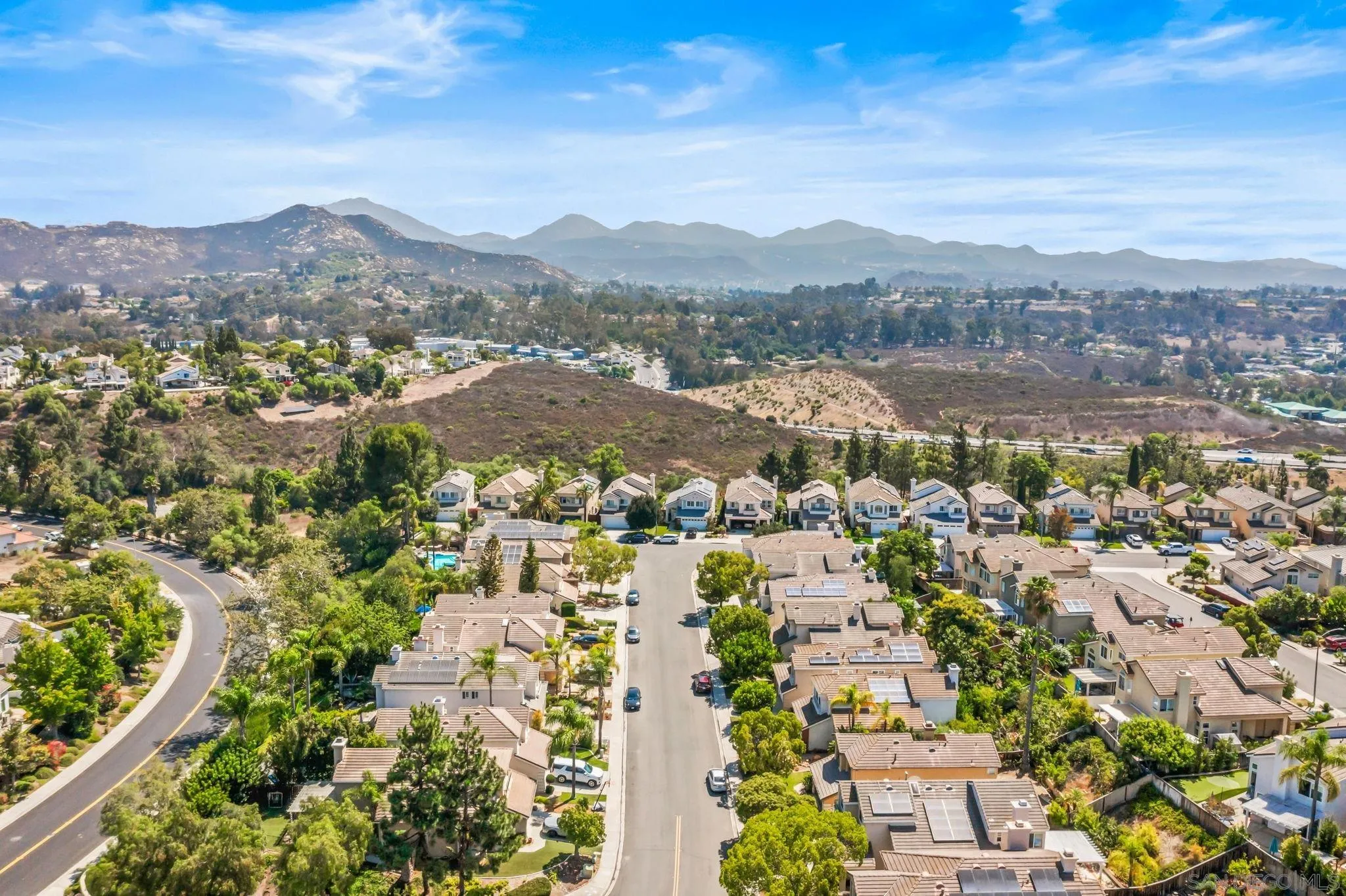 https://cdn.realtyfeed.com/cdn/127/250036730/3b74f6f7fc8058c969cc26a44807164a.webp