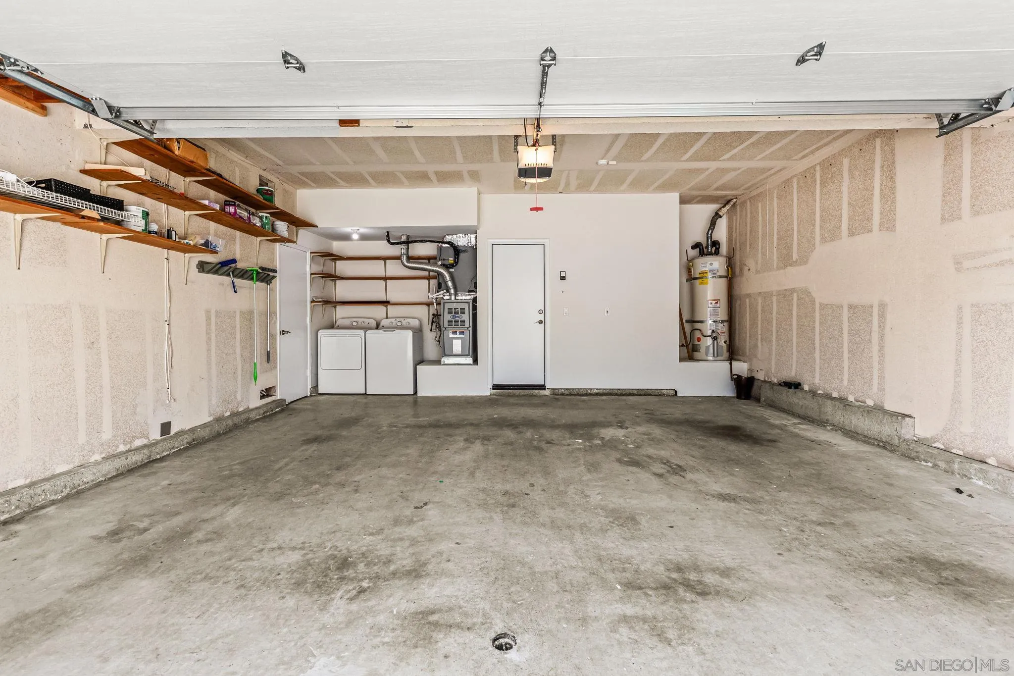 https://cdn.realtyfeed.com/cdn/127/250036730/b3fd19bea5b96a12e1d8f960b99113dd.webp
