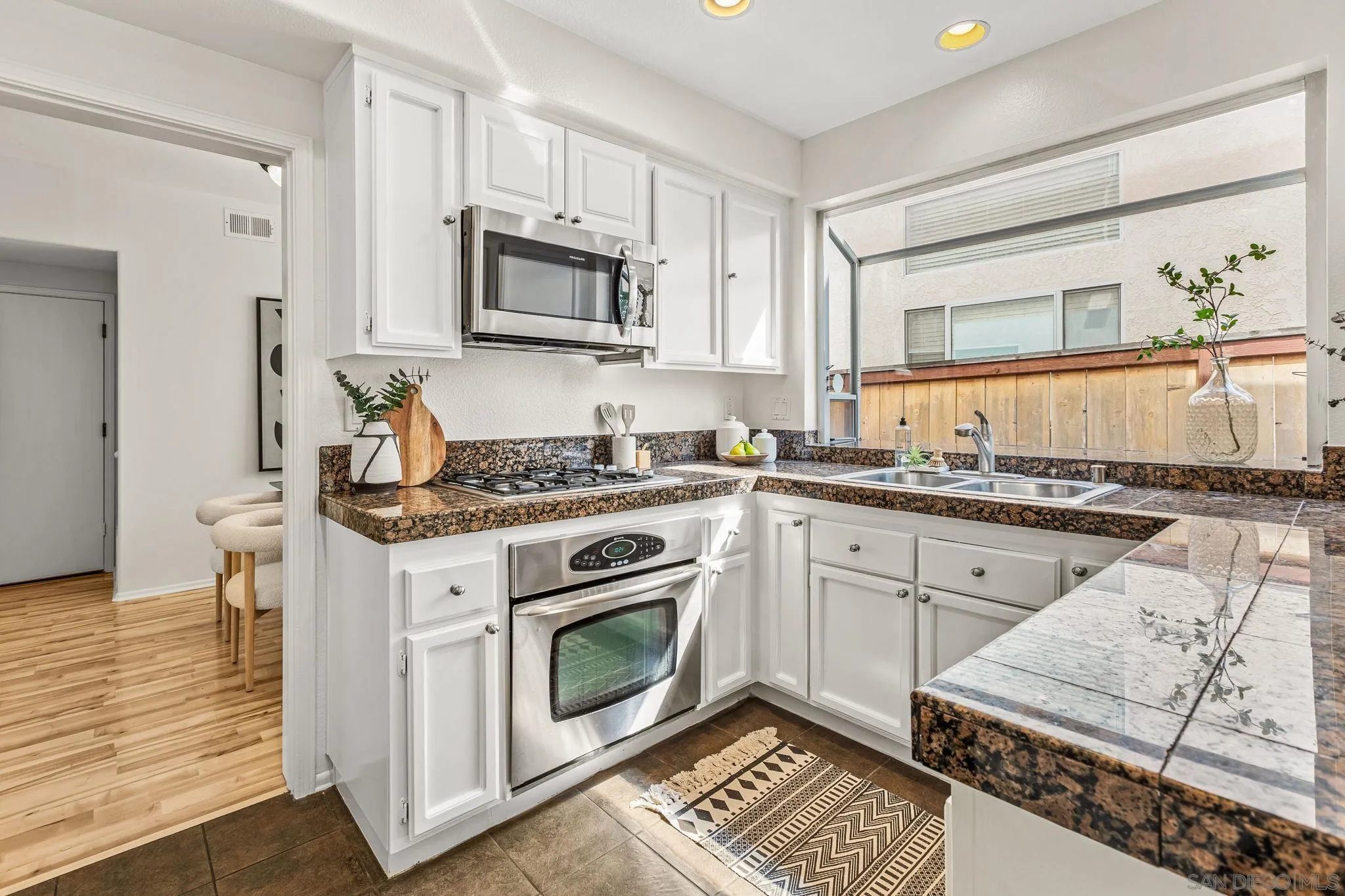 https://cdn.realtyfeed.com/cdn/127/250036730/b5e46d86f67aa1d4d9b96b39fddd5ae1.webp