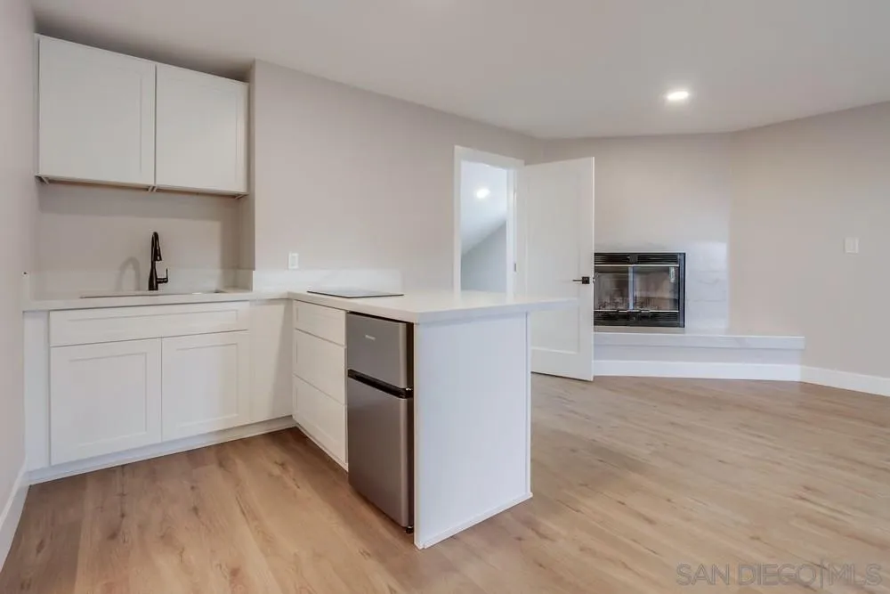 https://cdn.realtyfeed.com/cdn/127/250036731/2e0c5a32b97a1af7804862efadfcef43.webp