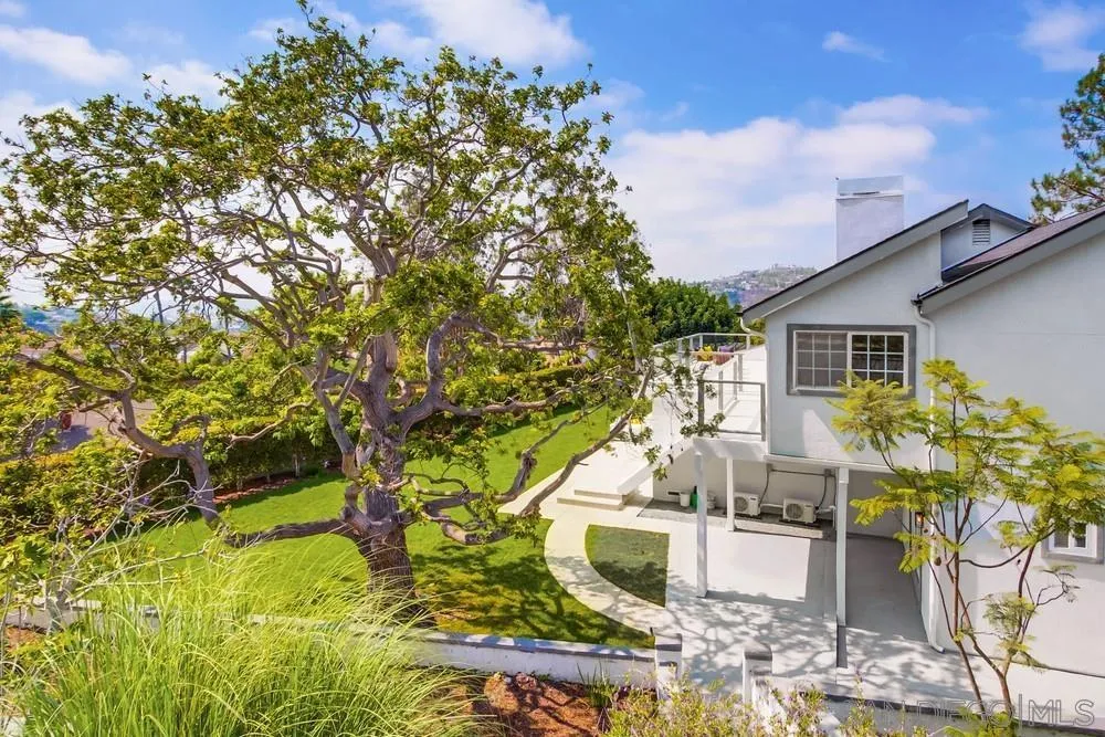 https://cdn.realtyfeed.com/cdn/127/250036731/8744220237e7f77bbba6c212a2db4d75.webp