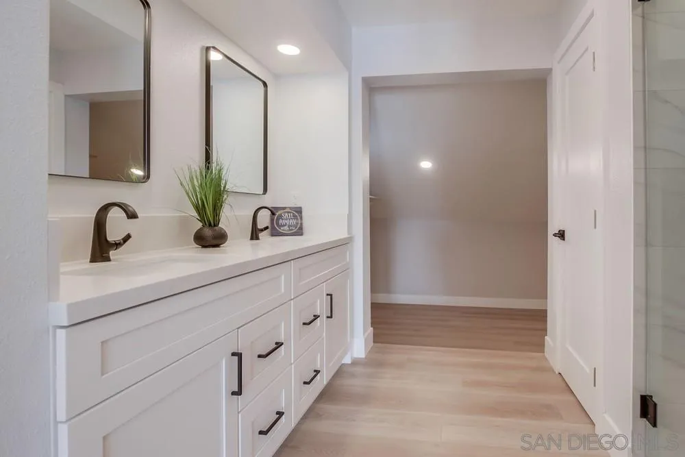 https://cdn.realtyfeed.com/cdn/127/250036731/9215f514c3c3116cb37e98a768d006b2.webp