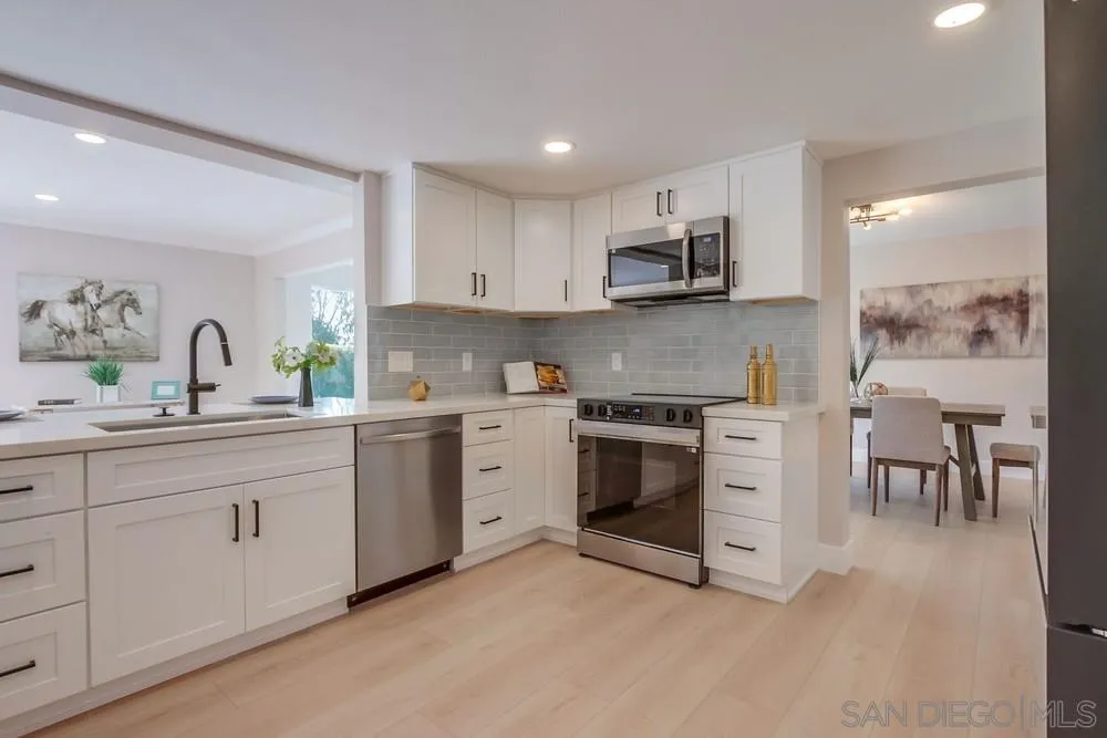 https://cdn.realtyfeed.com/cdn/127/250036731/a79bf2571b0ca5622684a65048d663a3.webp