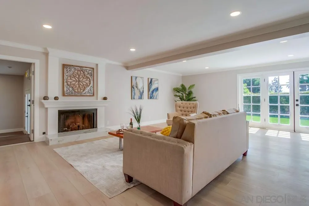 https://cdn.realtyfeed.com/cdn/127/250036731/f79c24a38c10a194f736f800259193d0.webp