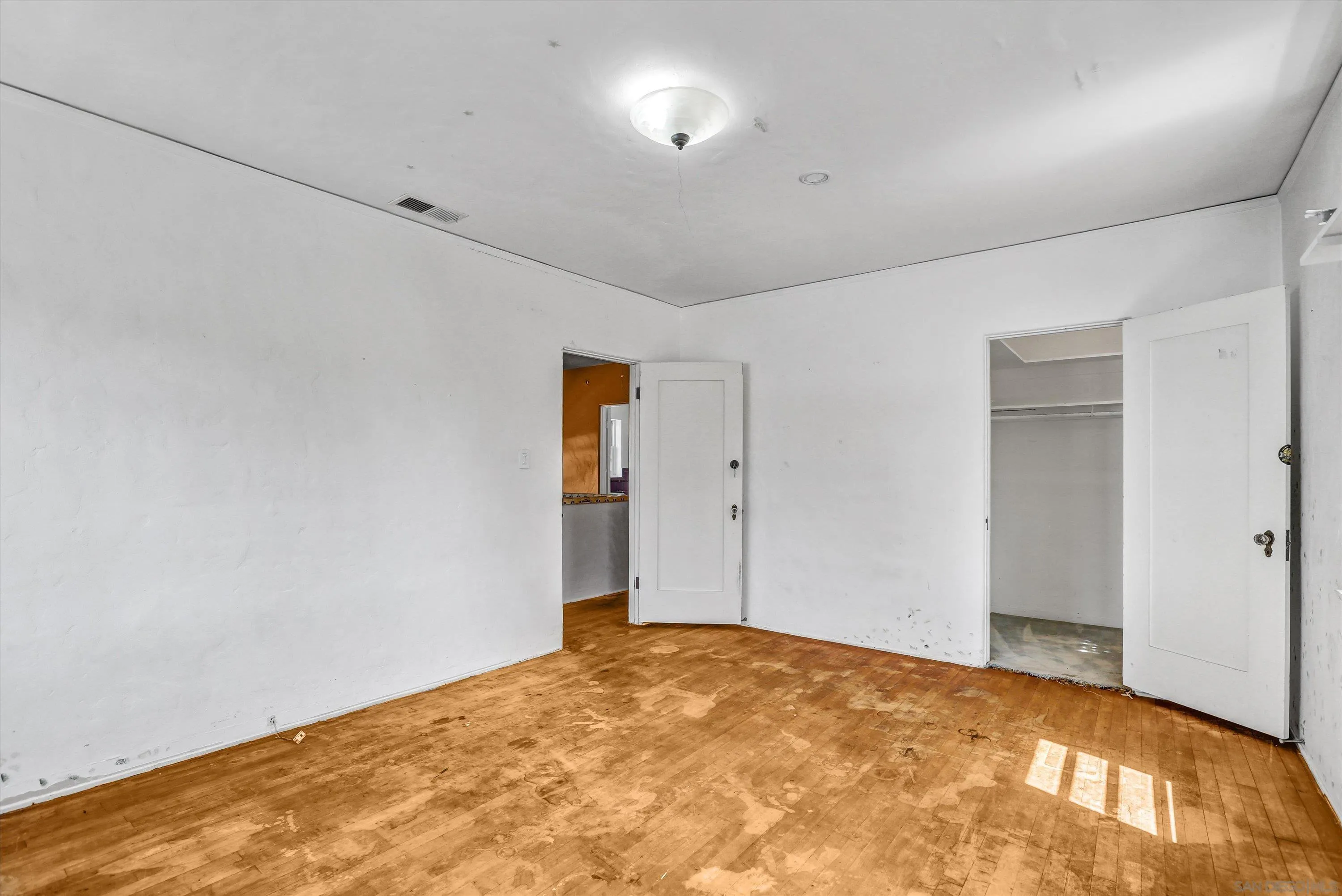 https://cdn.realtyfeed.com/cdn/127/250036732/1679efcdce55f148b5ded45377cc244e.webp