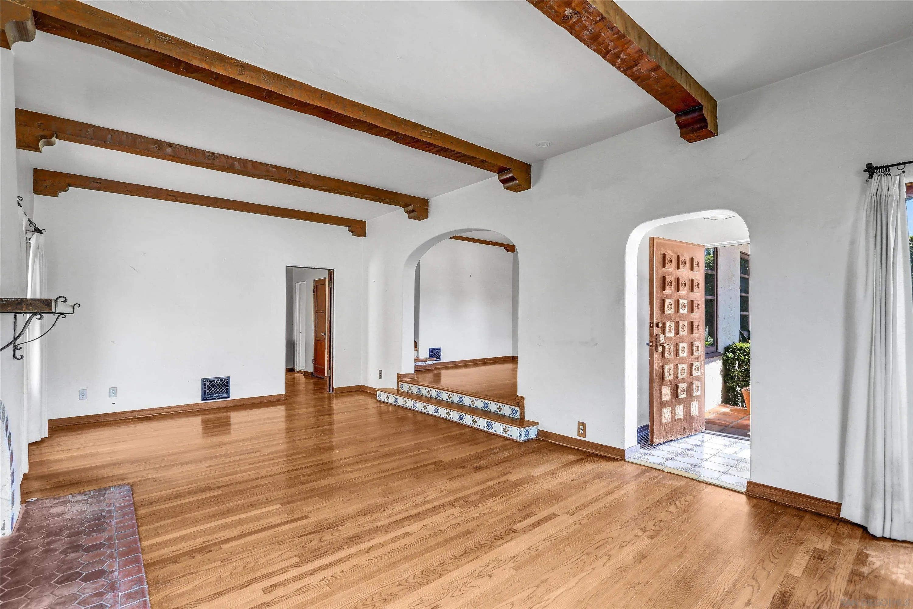 https://cdn.realtyfeed.com/cdn/127/250036732/27c4d1b349a728ecc87fbee5c29989c2.webp