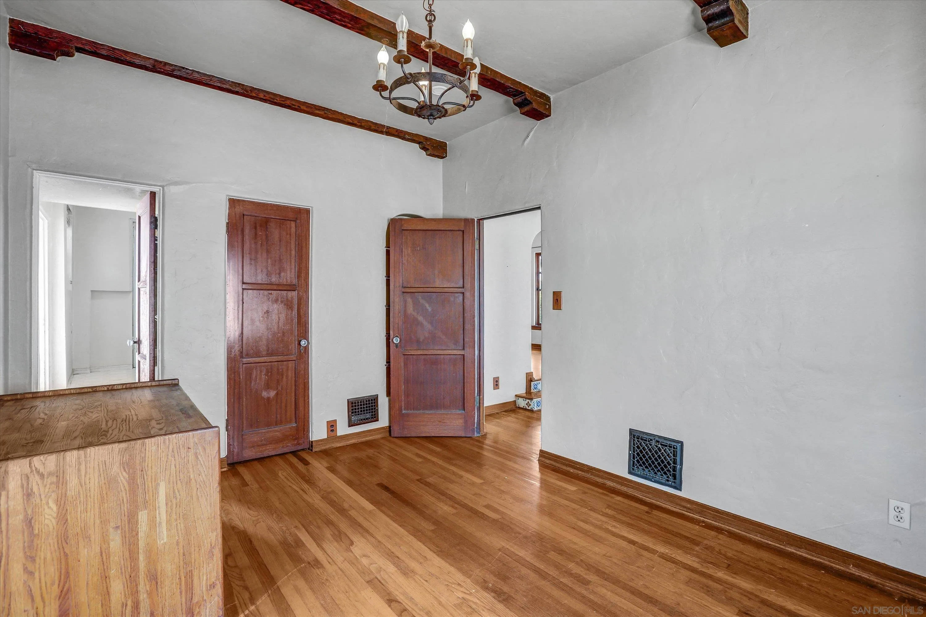 https://cdn.realtyfeed.com/cdn/127/250036732/4efff2f2a48259a6c264b312f4f67b29.webp