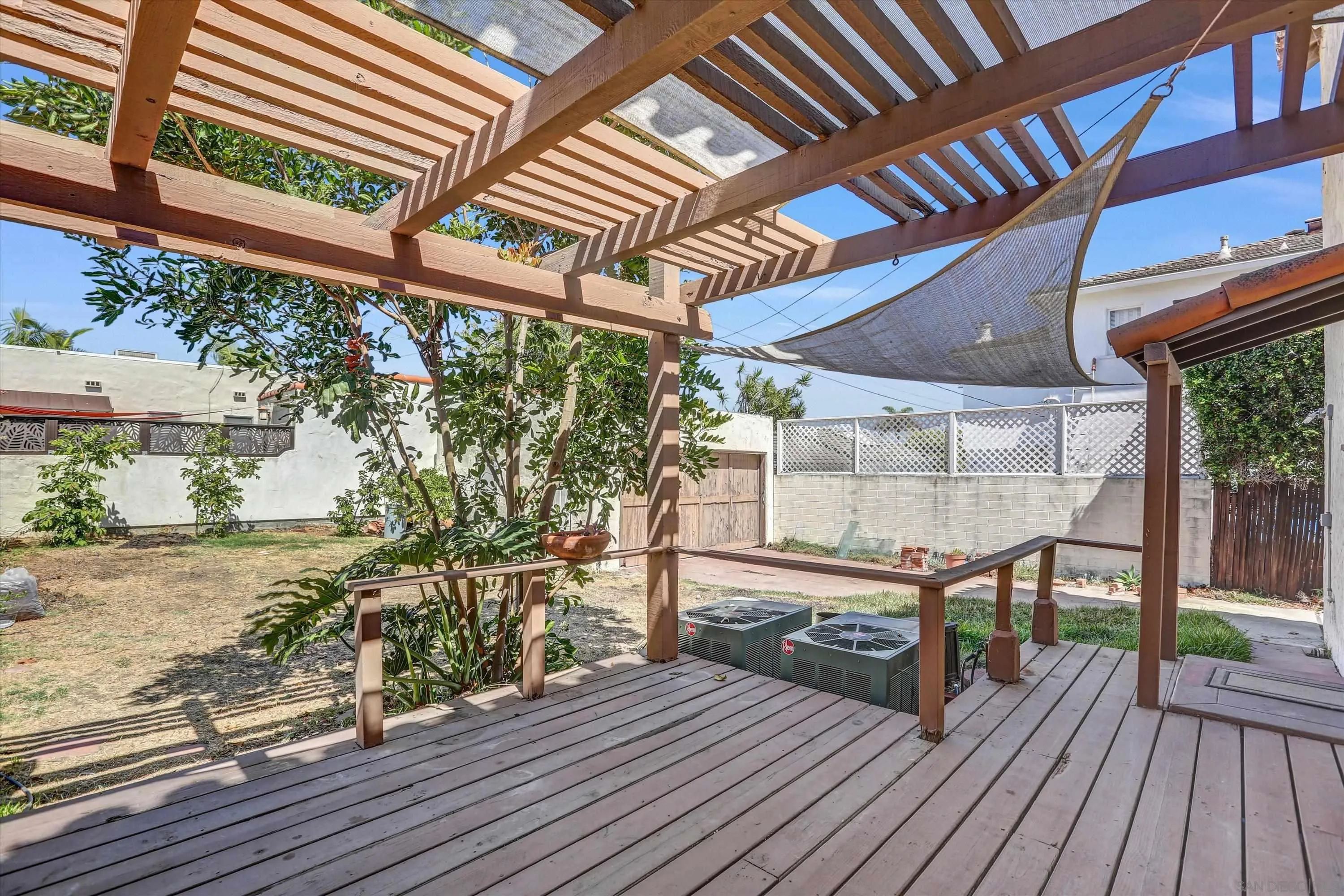 https://cdn.realtyfeed.com/cdn/127/250036732/5a4c189c498ecf5055c5cef817f2b768.webp