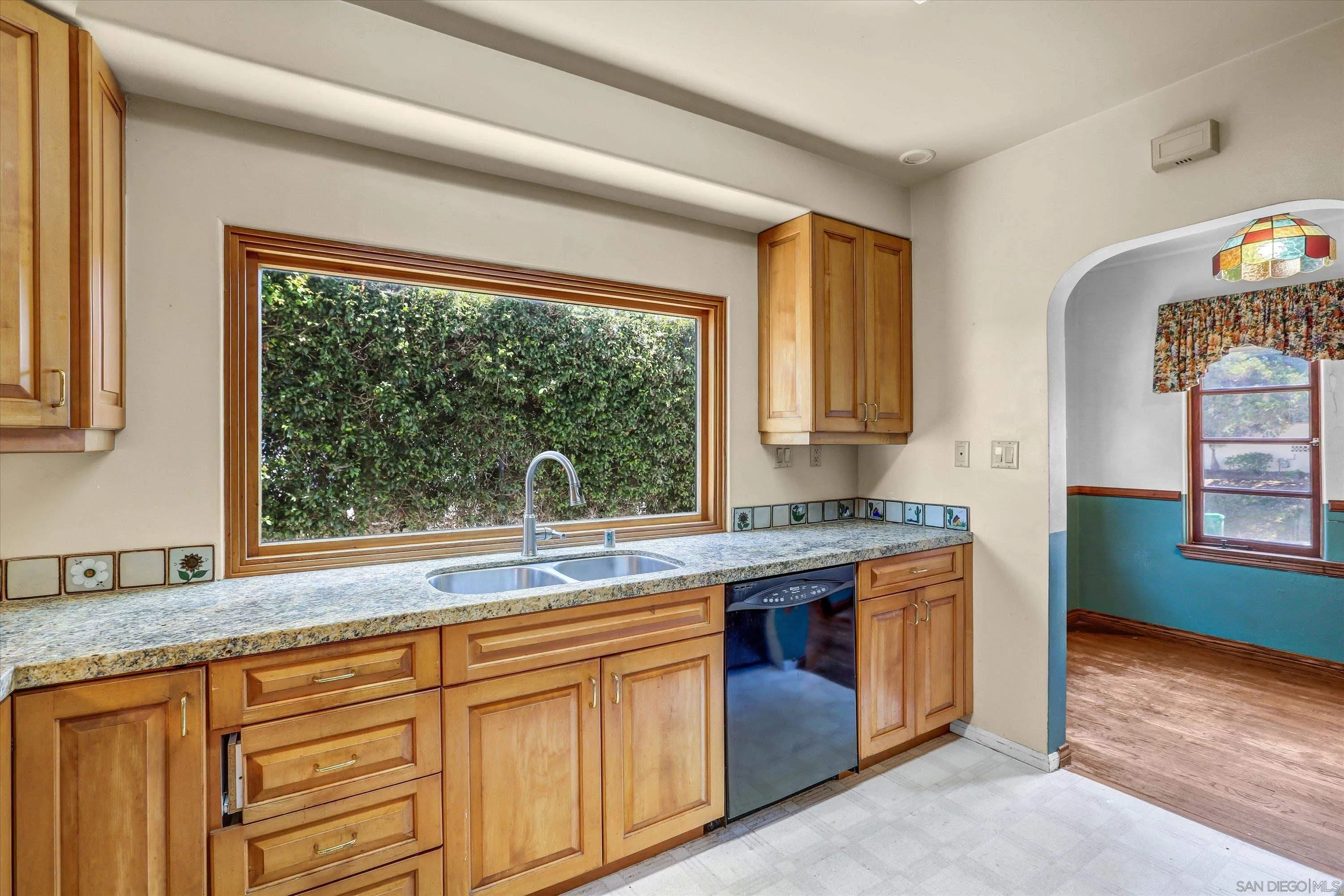 https://cdn.realtyfeed.com/cdn/127/250036732/8732df234d36beddfc341c4553f83435.webp