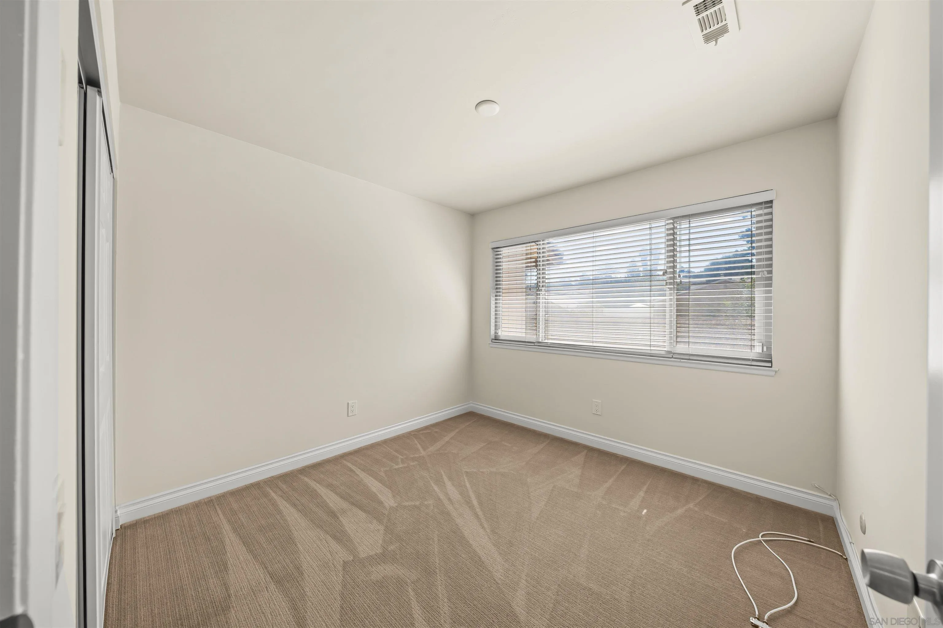 https://cdn.realtyfeed.com/cdn/127/250036733/2a3df133169cdab0a4351969c35a0628.webp