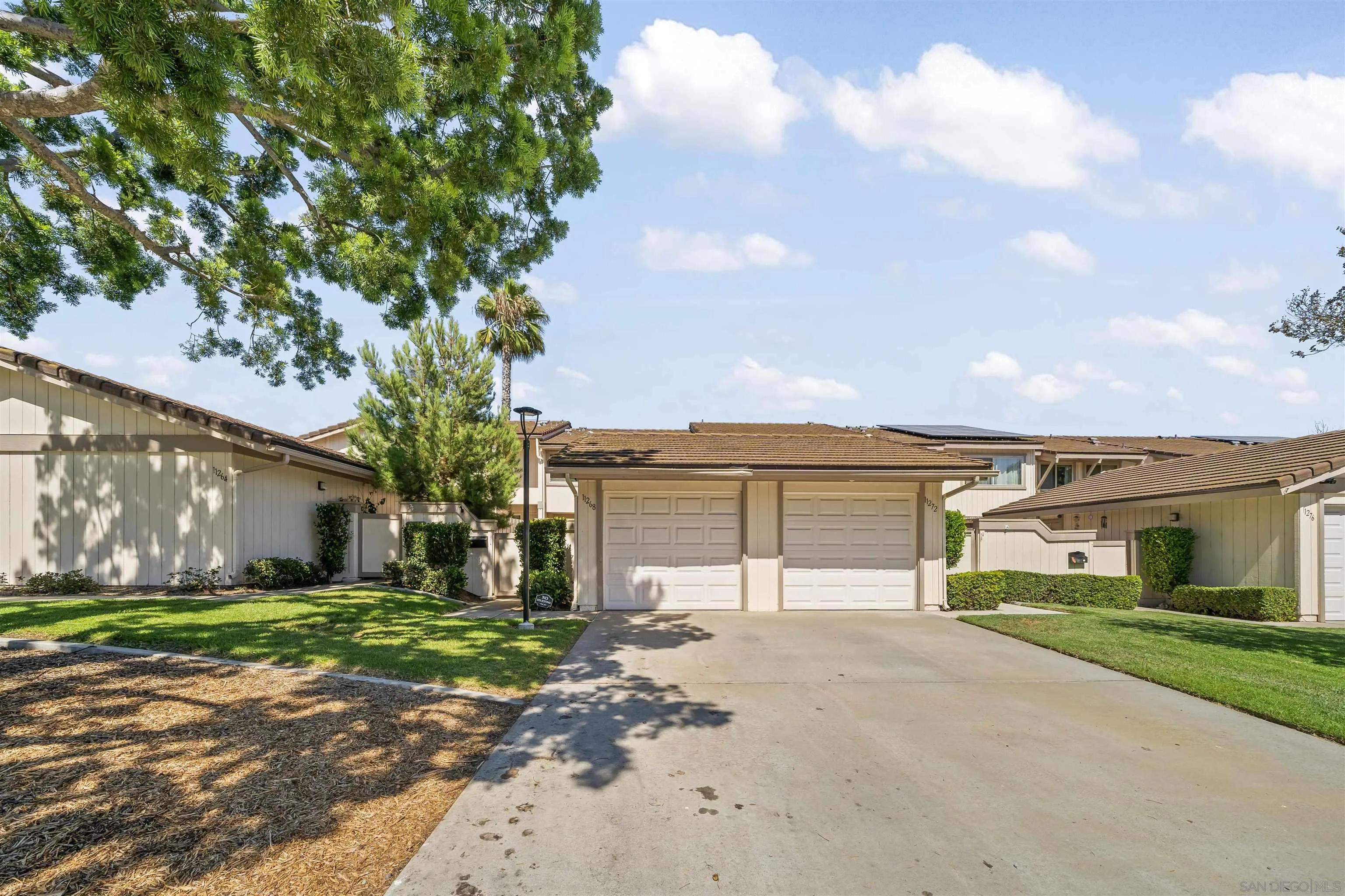 https://cdn.realtyfeed.com/cdn/127/250036733/5a7fa378f98d54de498f208c4ffa2d5c.webp