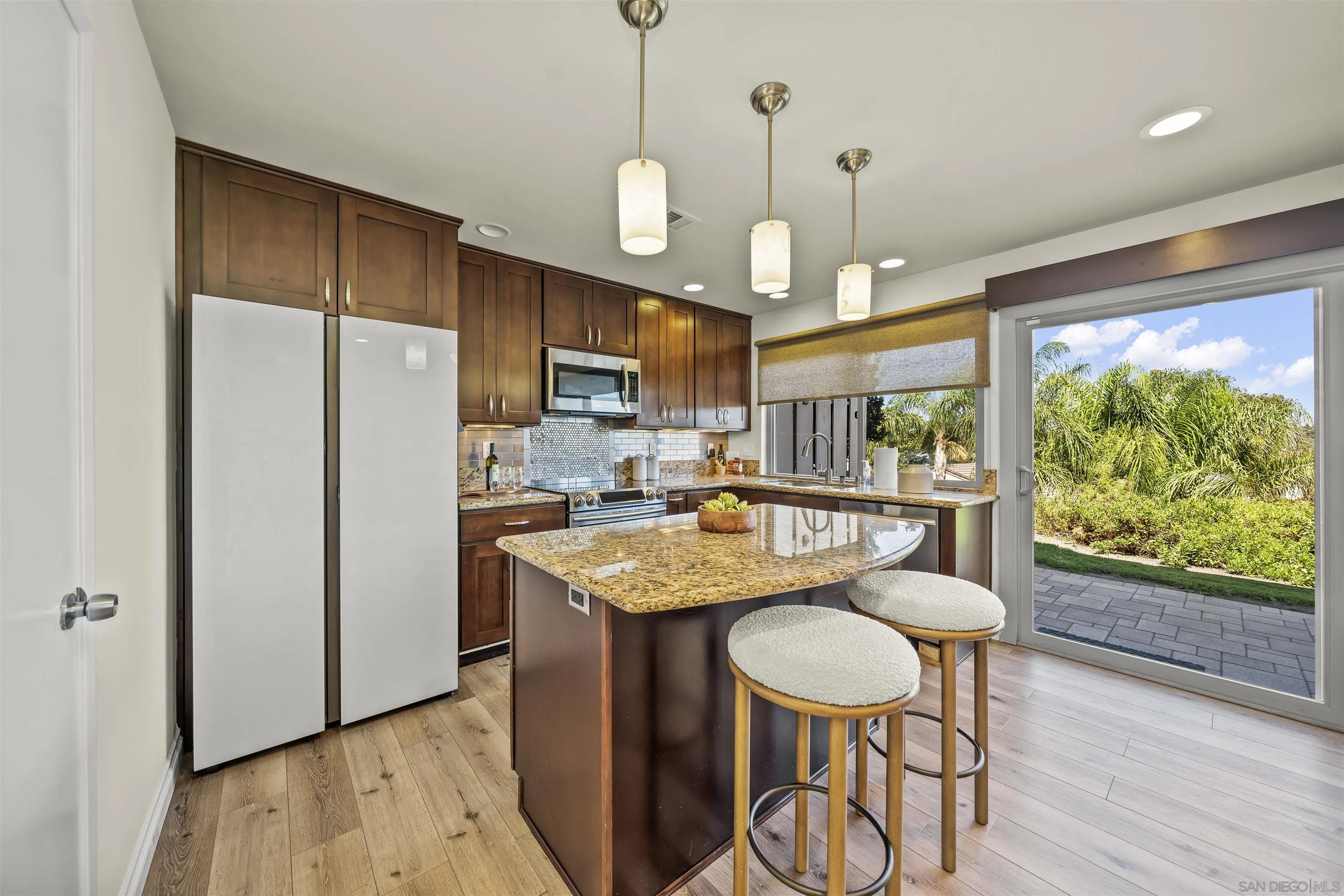 https://cdn.realtyfeed.com/cdn/127/250036733/c1844349f1b0e8c06ef84f34444fa179.webp