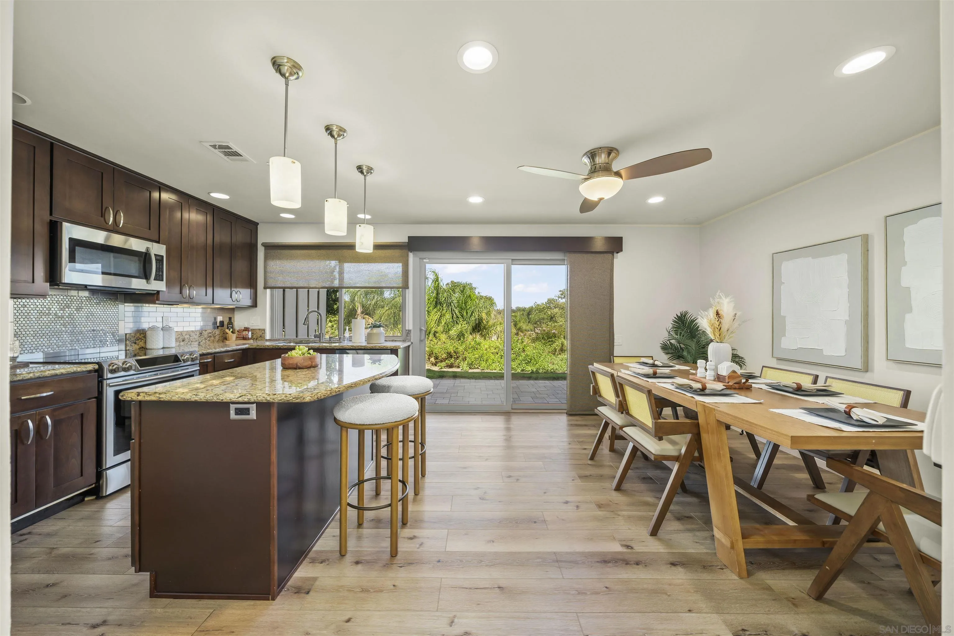 https://cdn.realtyfeed.com/cdn/127/250036733/d5795e245e237451ba5ef5096e33cb02.webp