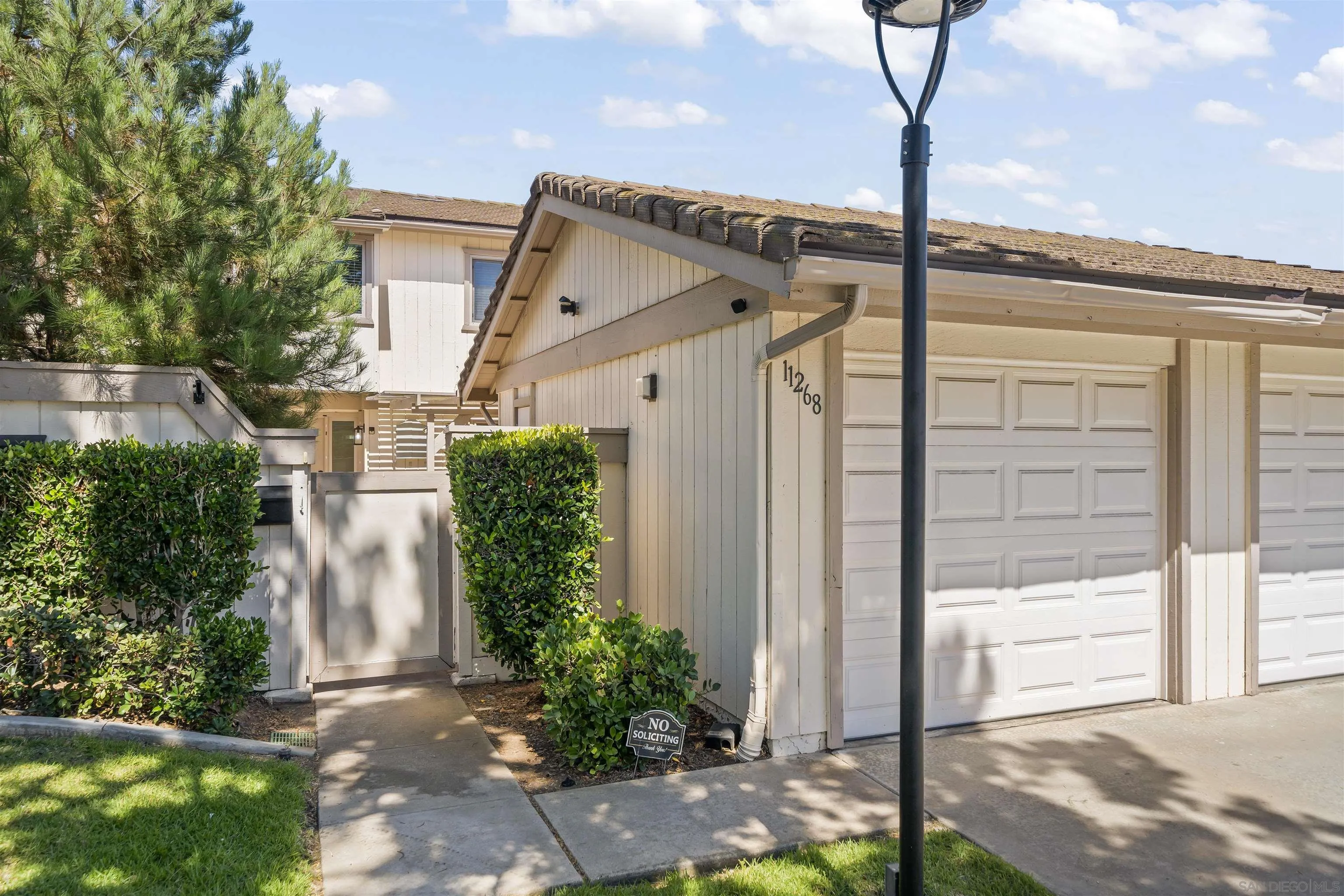 https://cdn.realtyfeed.com/cdn/127/250036733/f60c373f064f03be1940da59f98006c4.webp