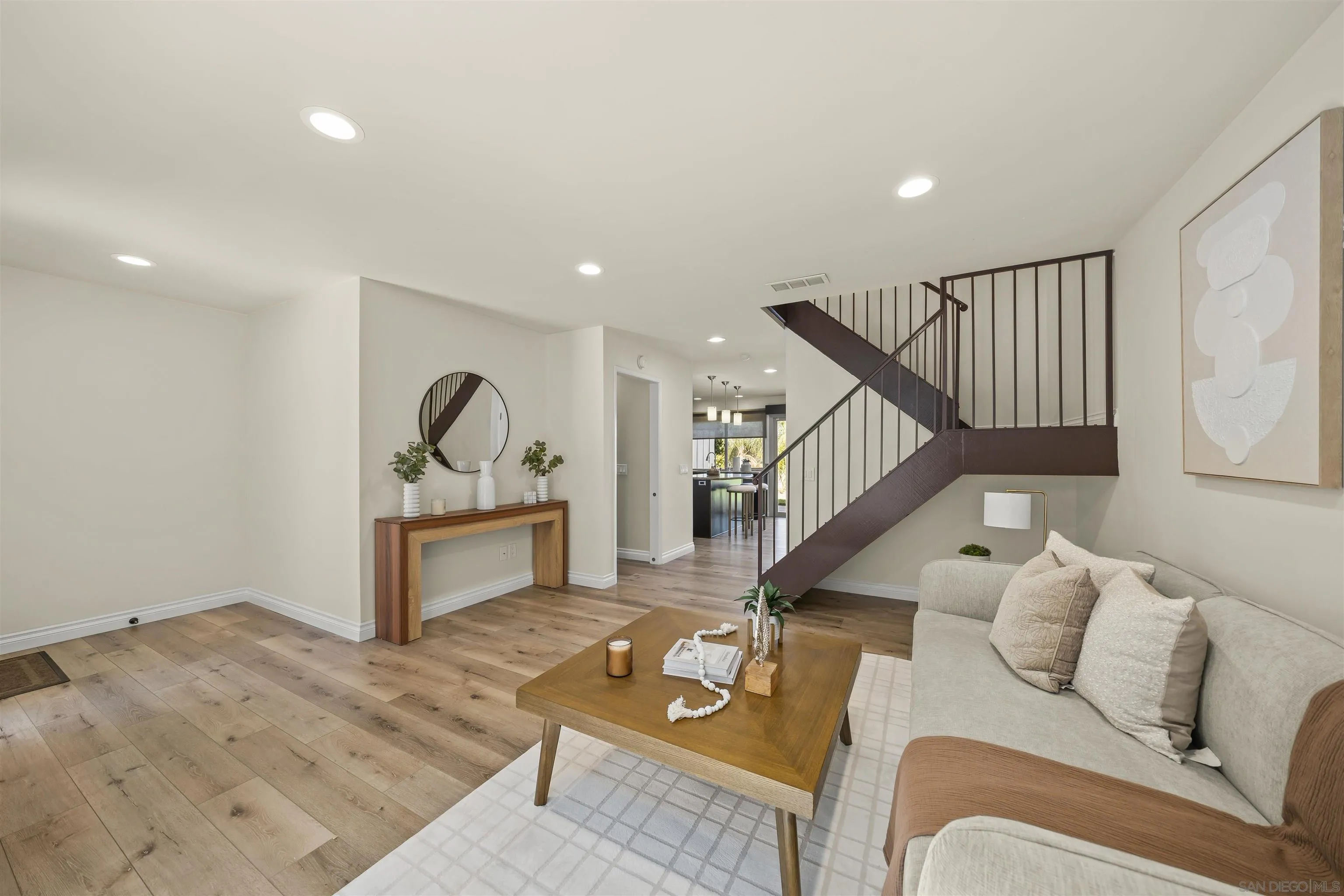https://cdn.realtyfeed.com/cdn/127/250036733/f72d04eff33c27396449f02110c46a48.webp