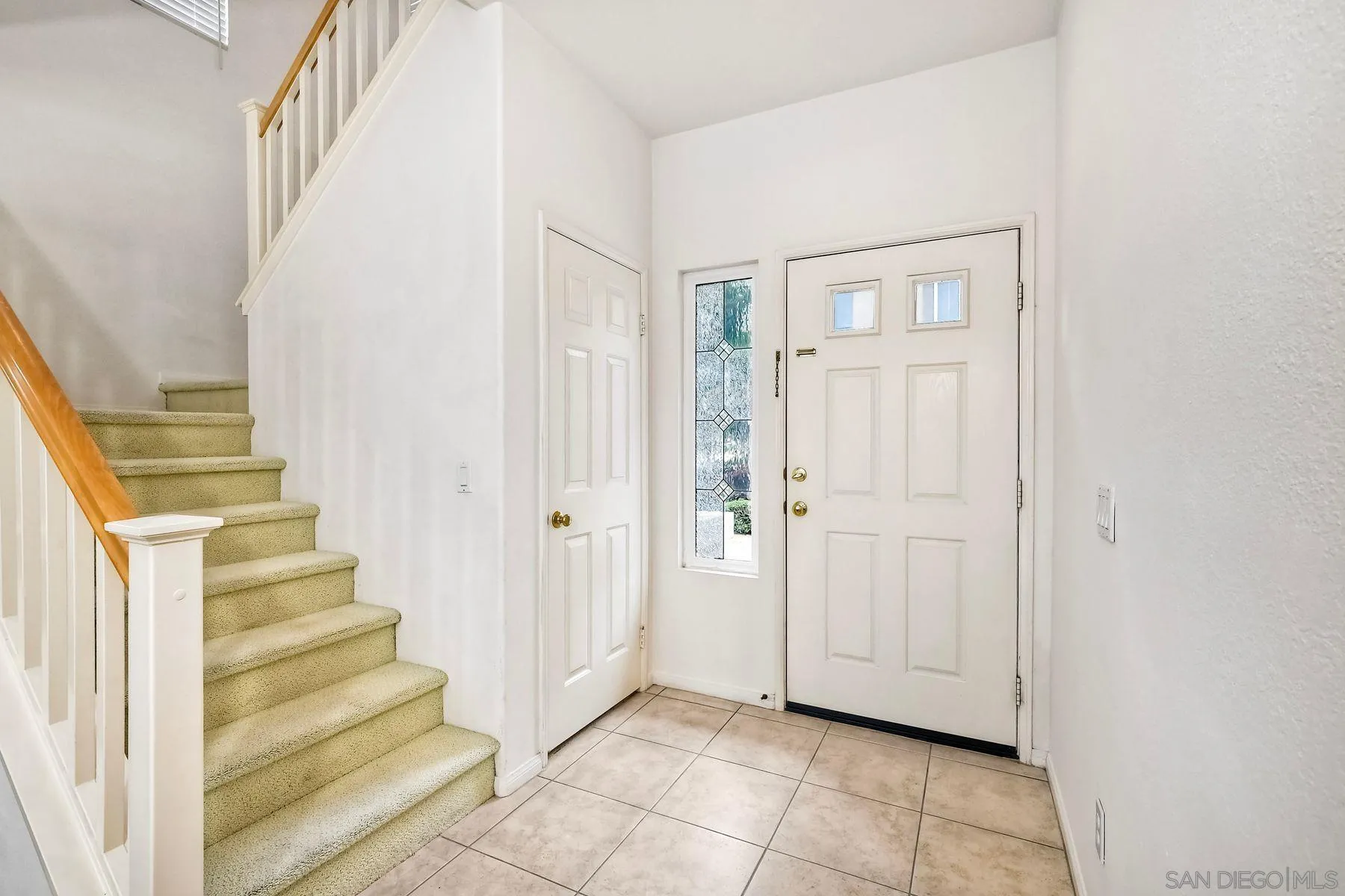https://cdn.realtyfeed.com/cdn/127/250036737/000371916edc708e00e17291fc8cd263.webp