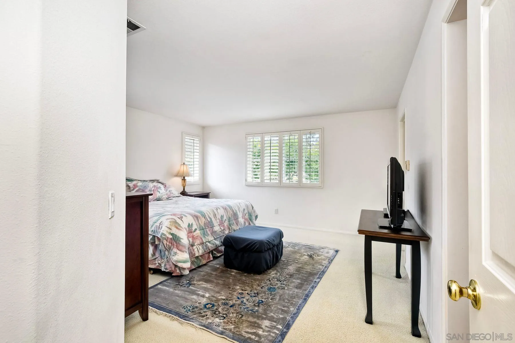 https://cdn.realtyfeed.com/cdn/127/250036737/0183758ac974cde481581c3f27828df9.webp