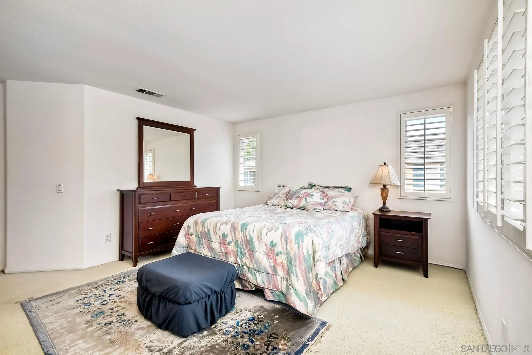 https://cdn.realtyfeed.com/cdn/127/250036737/0cb1fb841e0554b2f1a95aa9c82f7a10.webp