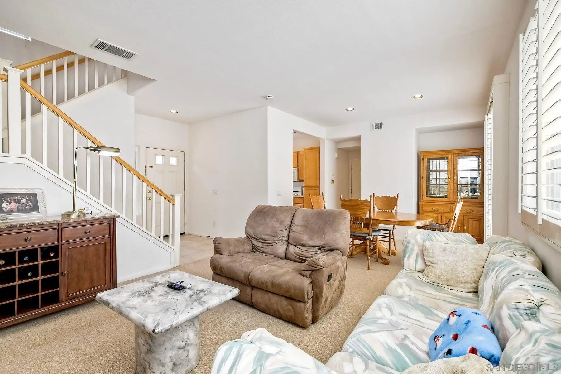 https://cdn.realtyfeed.com/cdn/127/250036737/38bafe6d841698d270bf3e6b31c27031.webp