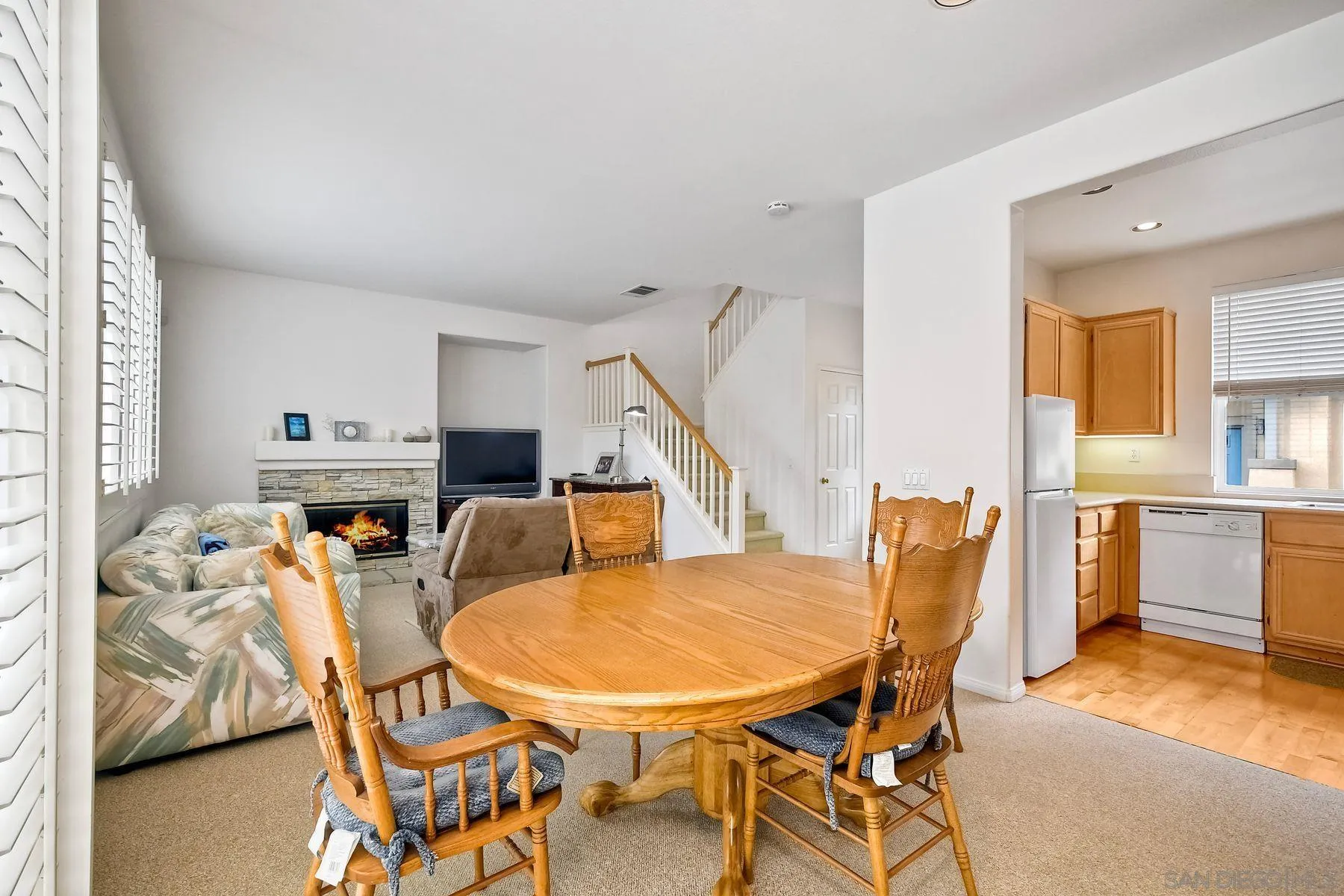 https://cdn.realtyfeed.com/cdn/127/250036737/608bcd40a1ab49aab9b4c1e50e453745.webp